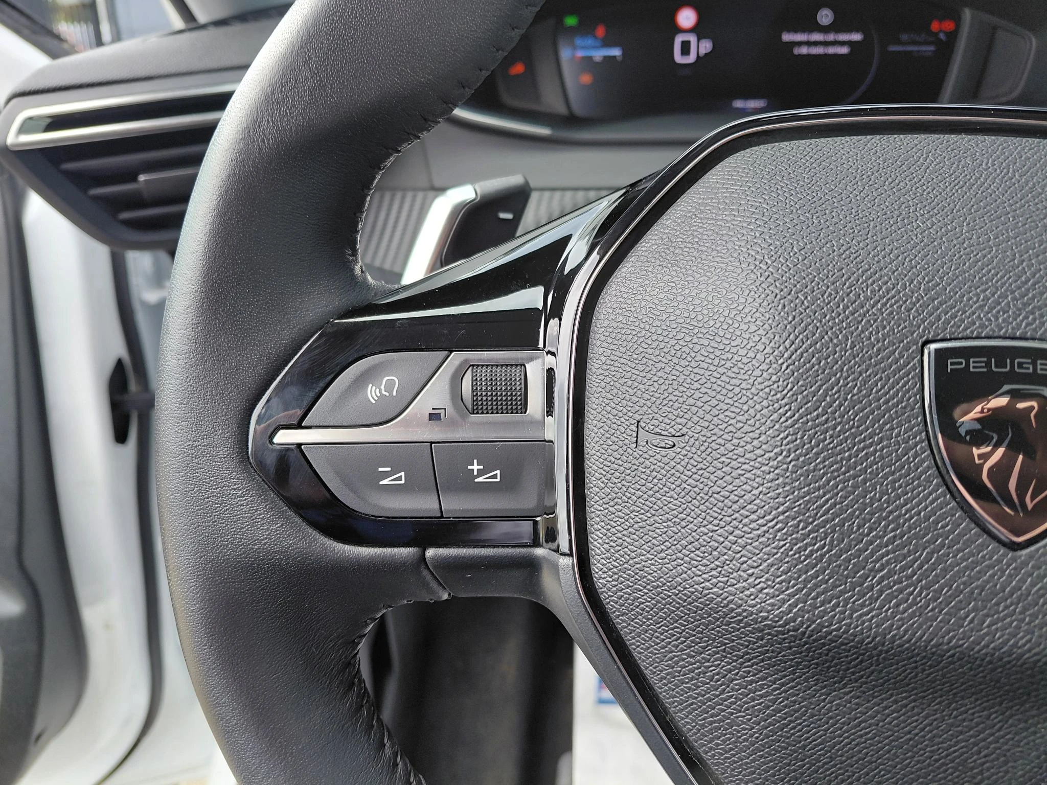 Peugeot-208-image-10