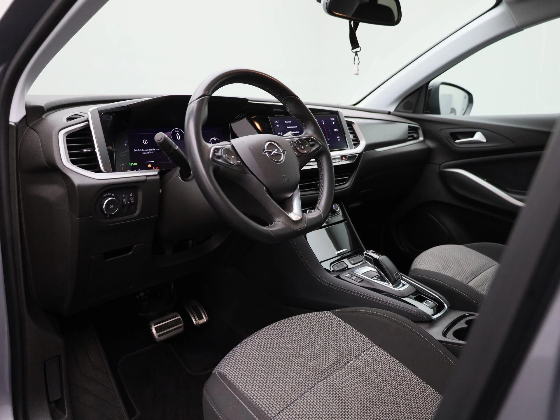 Opel Grandland 1.2 Turbo S/S AT8 Business Edition