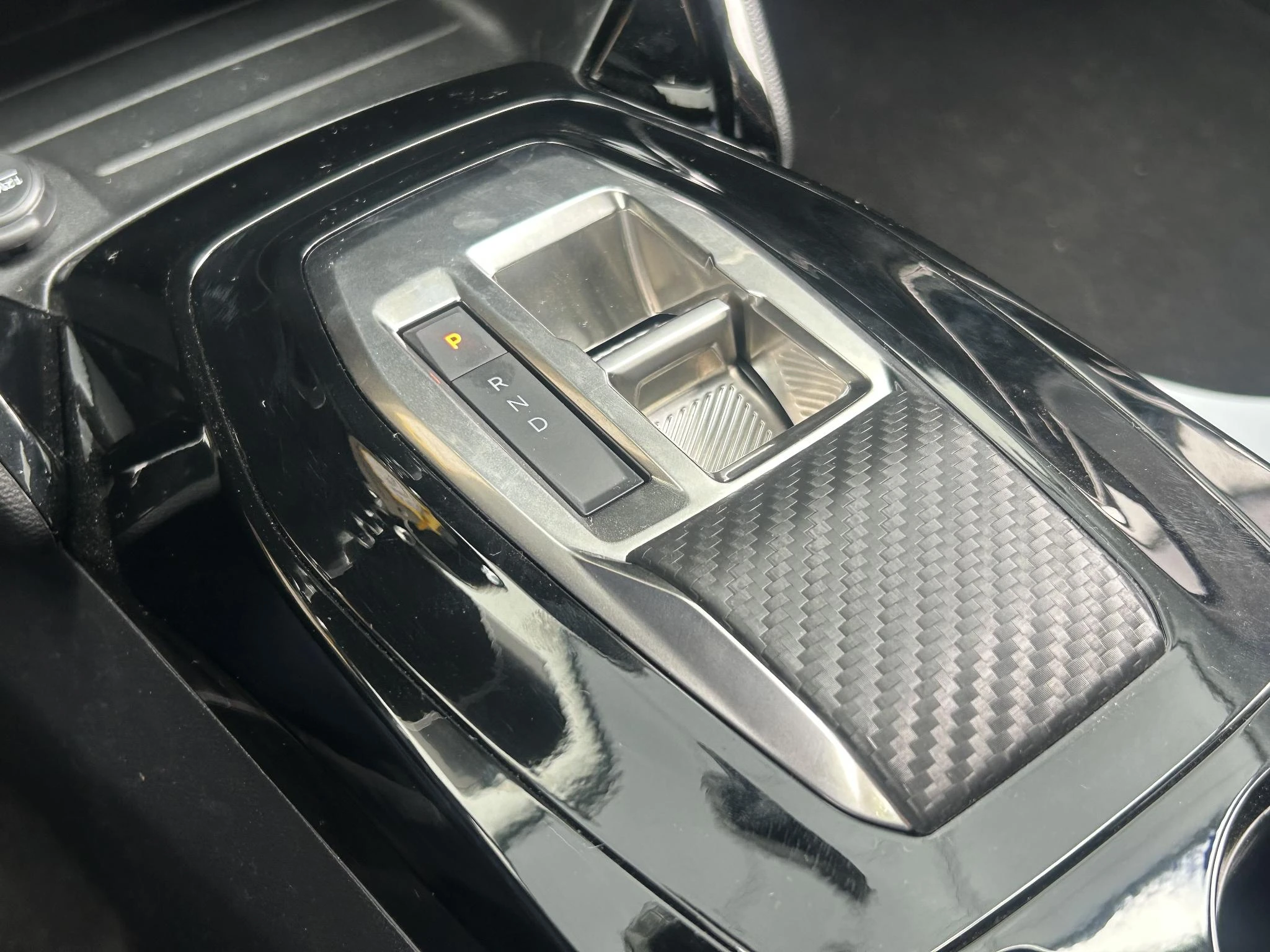 Peugeot-208-image-18
