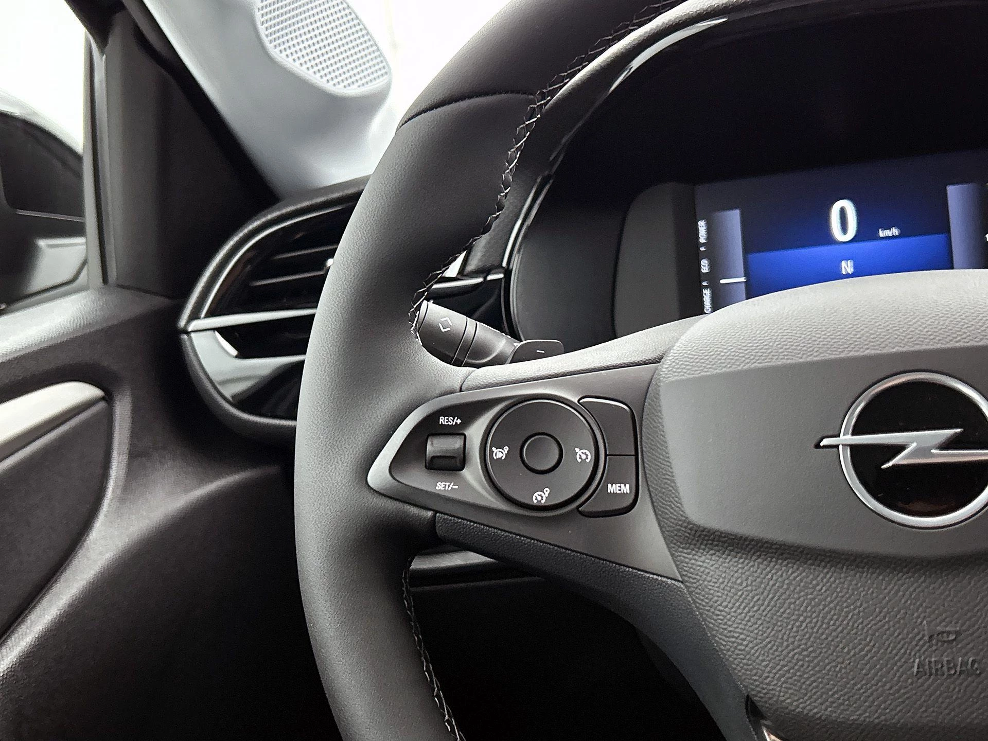 Opel-Corsa-image-5