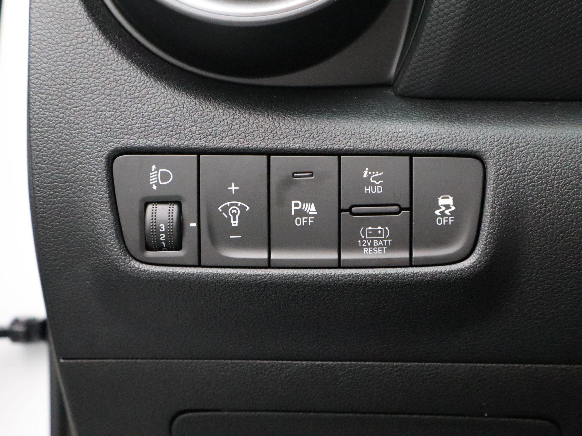 Hyundai-Kona-image-23