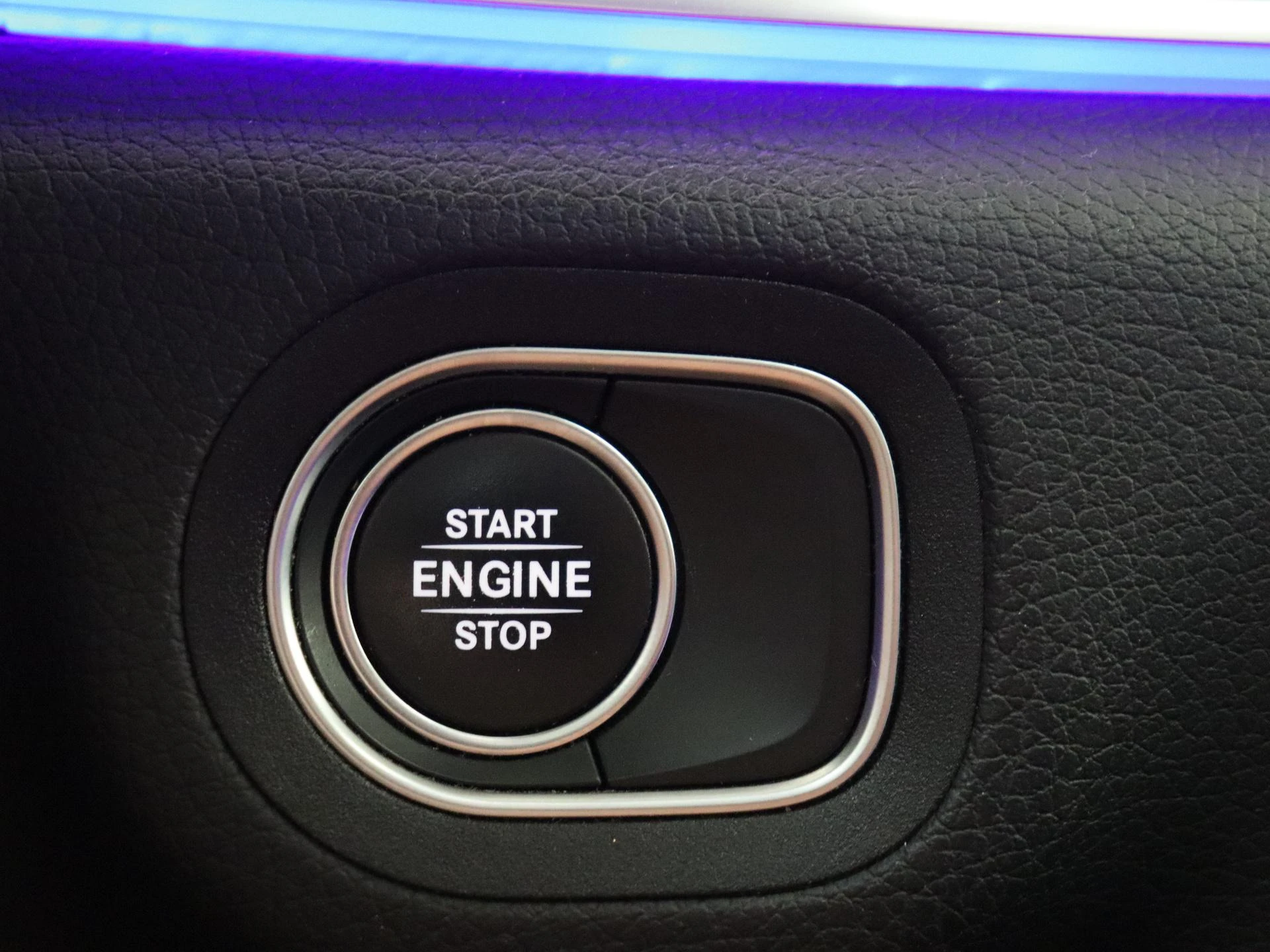 Mercedes-Benz-GLE-image-19