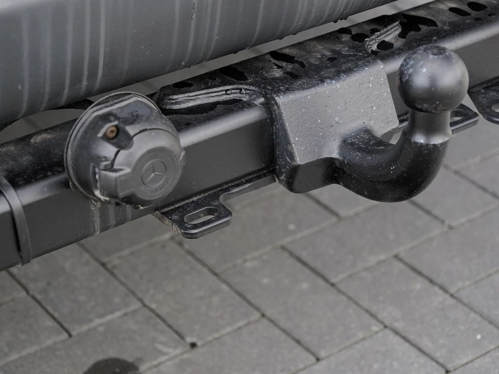Mercedes-Benz-Sprinter 317 CDI-image-15