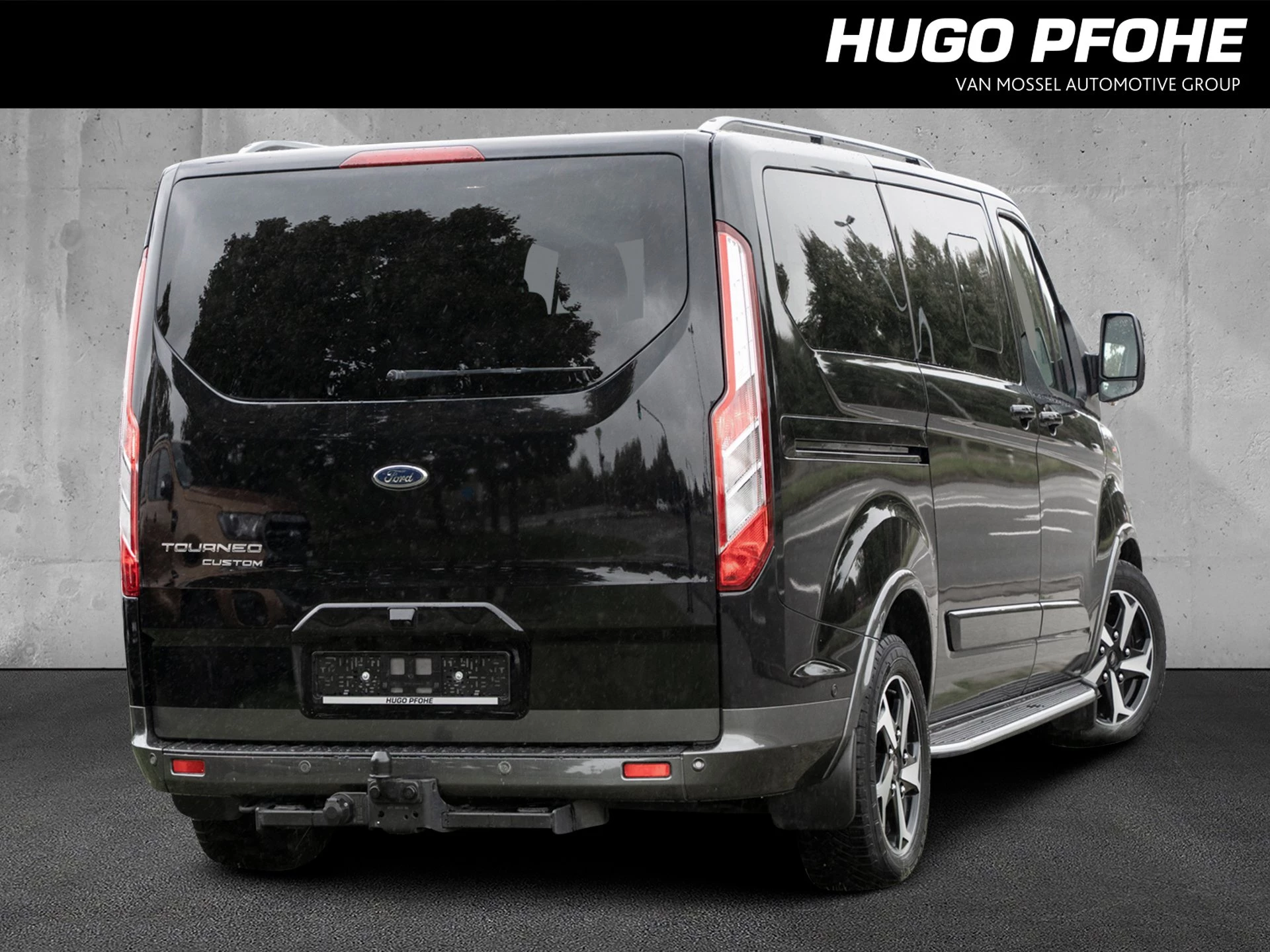 Ford-Tourneo Custom-image-1