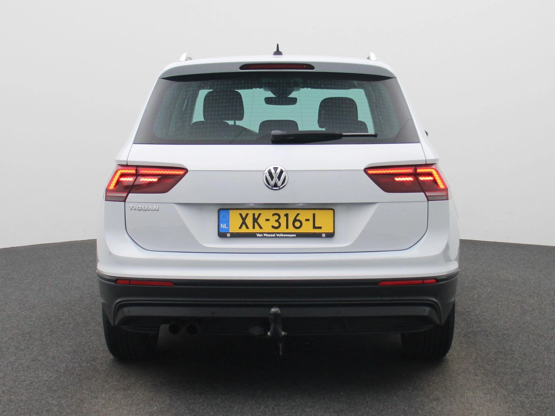 Volkswagen-Tiguan-image-4
