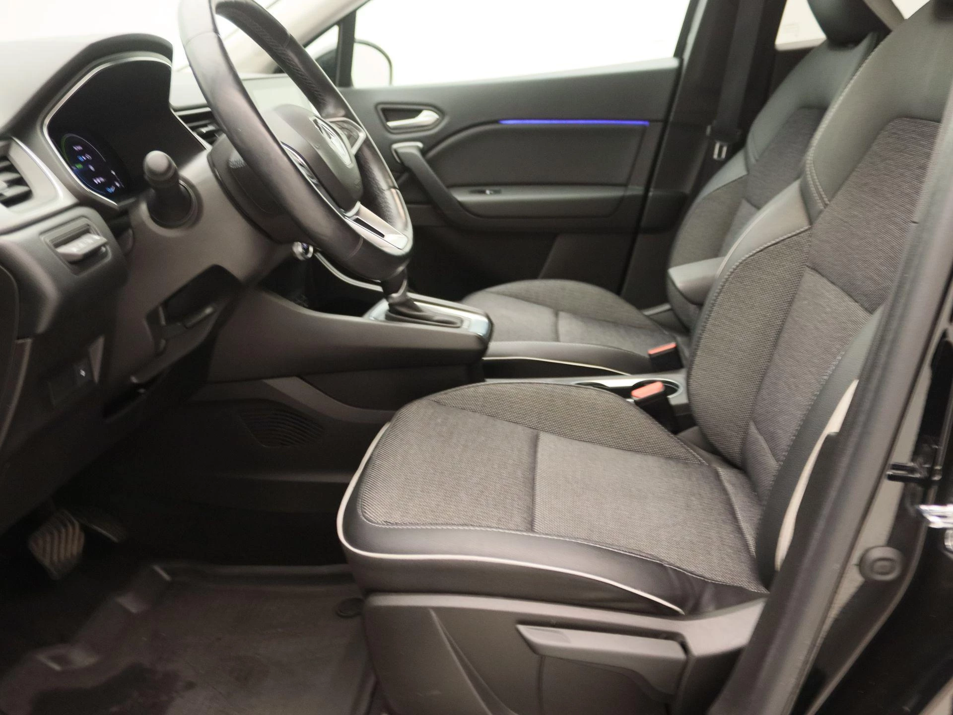 Renault-Captur-image-11