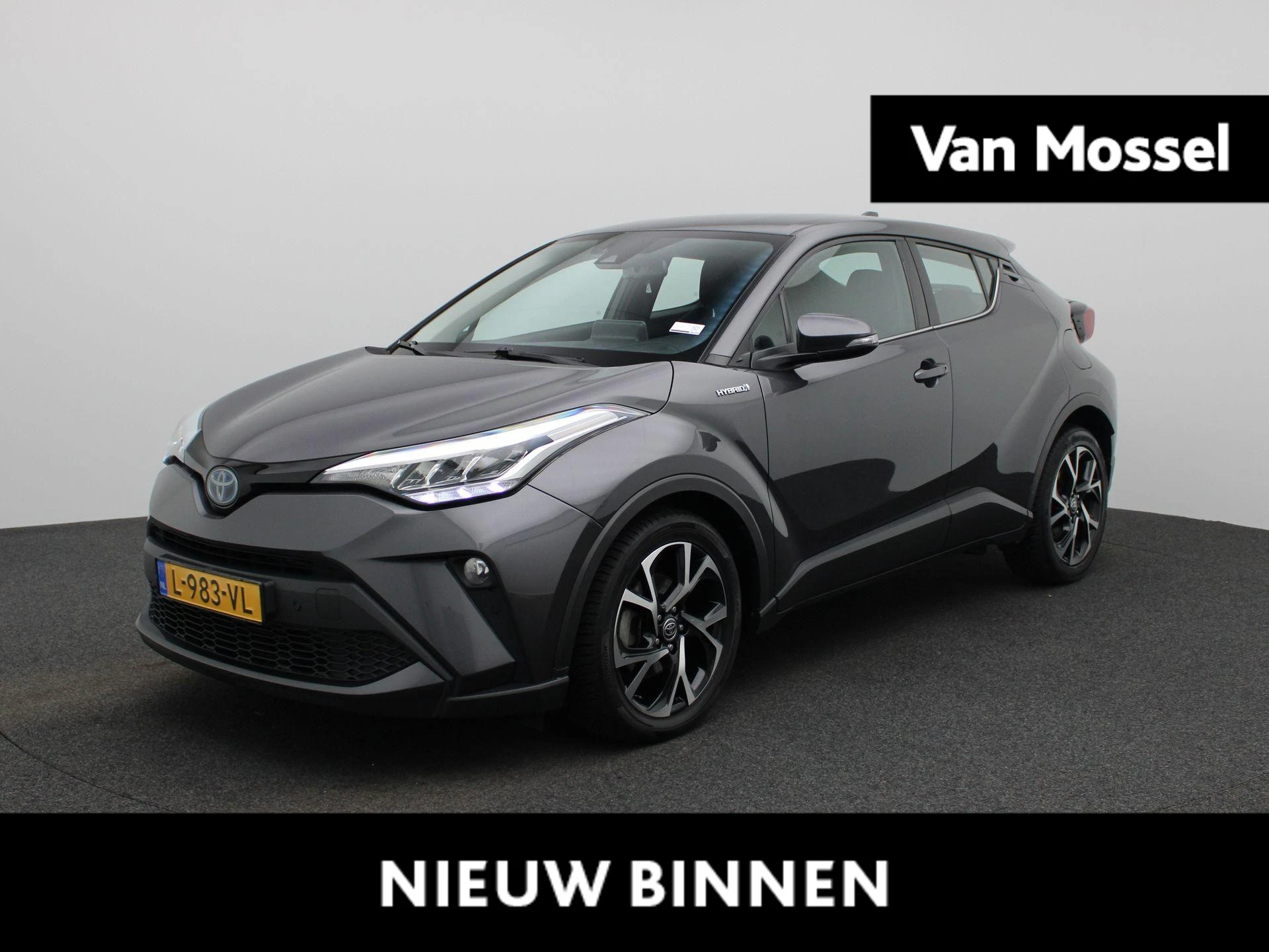 Toyota-C-HR-image-0