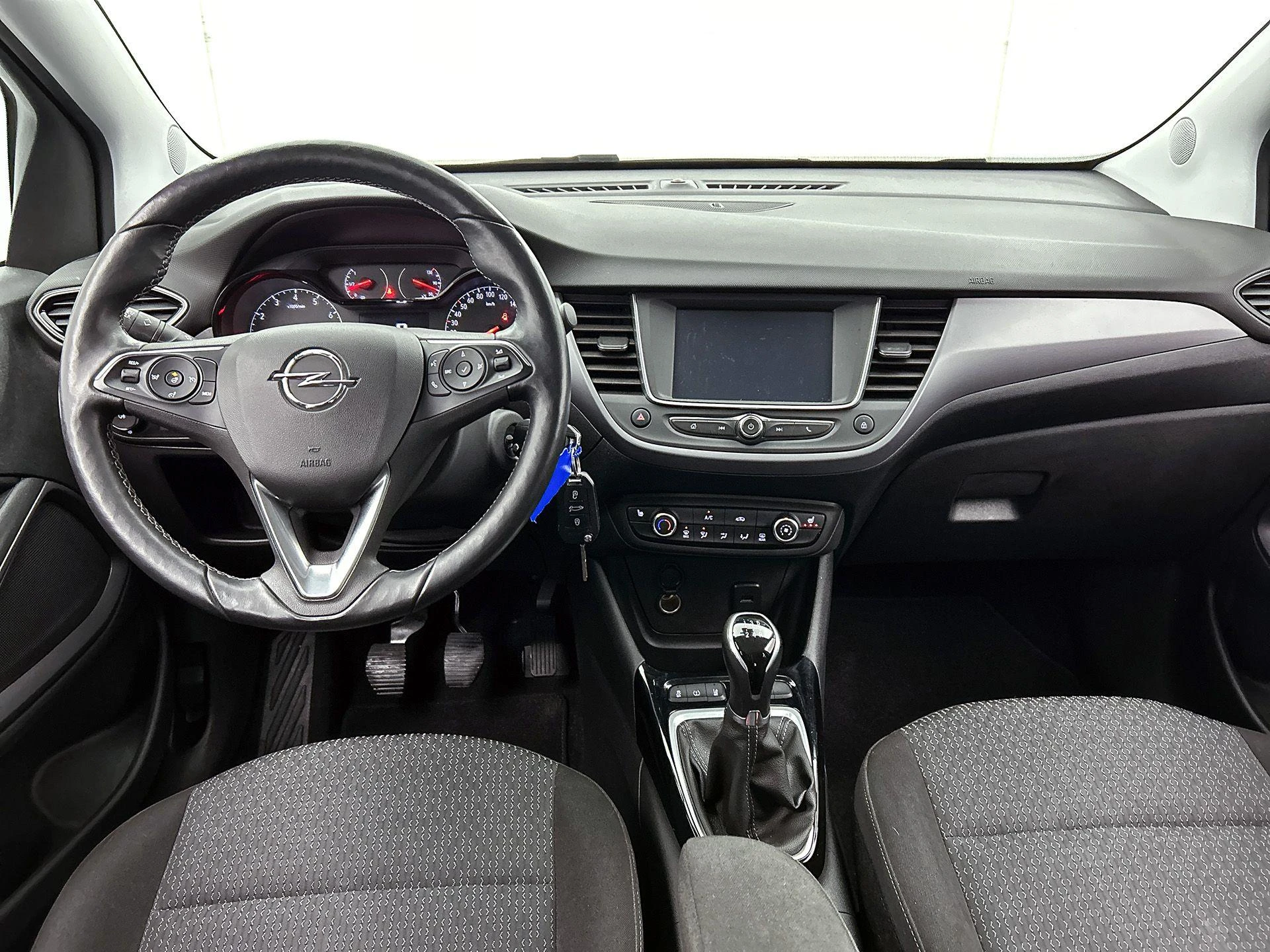 Opel-Crossland X-image-18