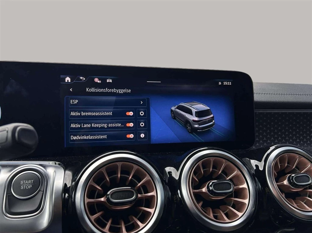 Mercedes-Benz-EQB-image-15