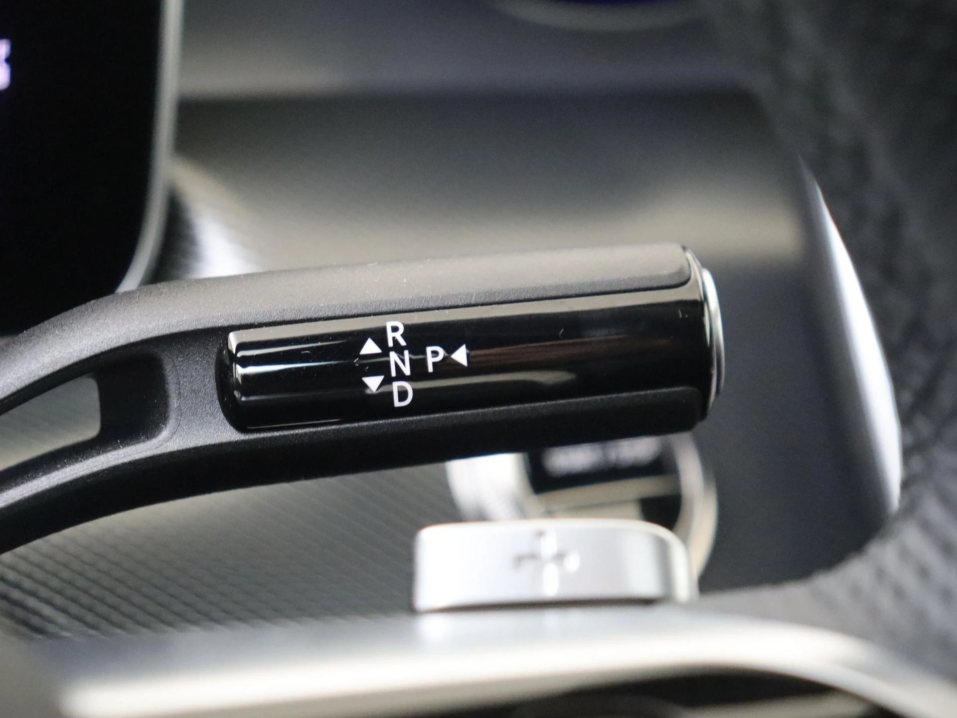 Mercedes-Benz-C-Klasse-image-16