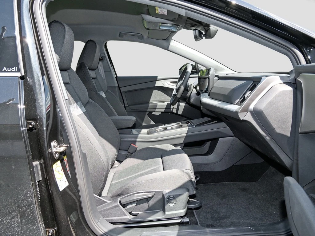 Audi-Q4 e-tron-image-6