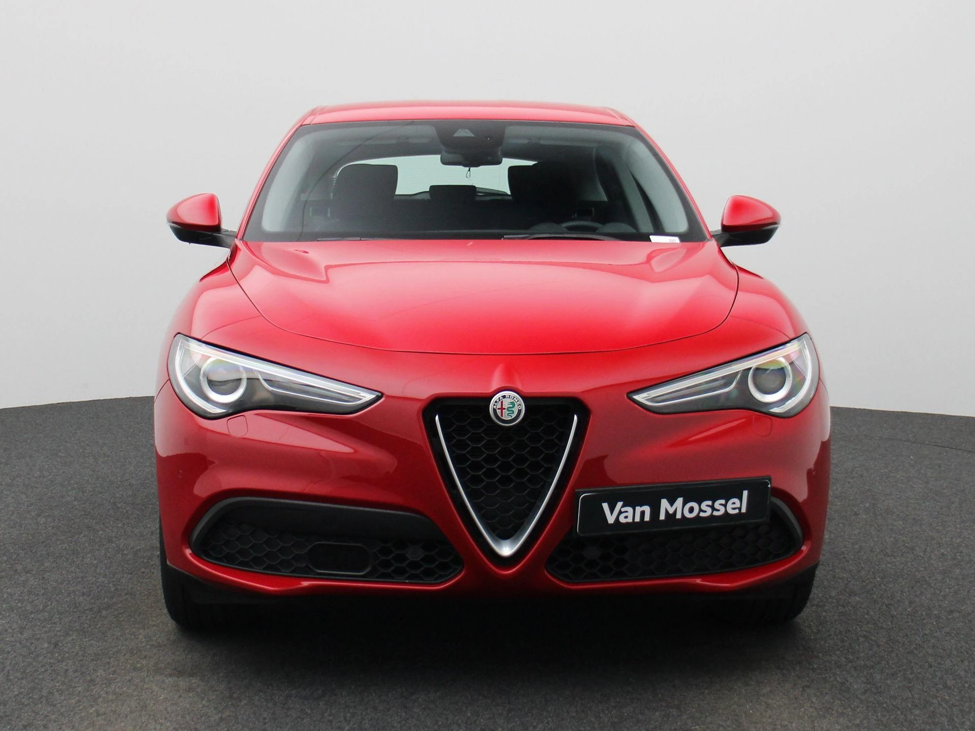 Alfa Romeo-Stelvio-image-2