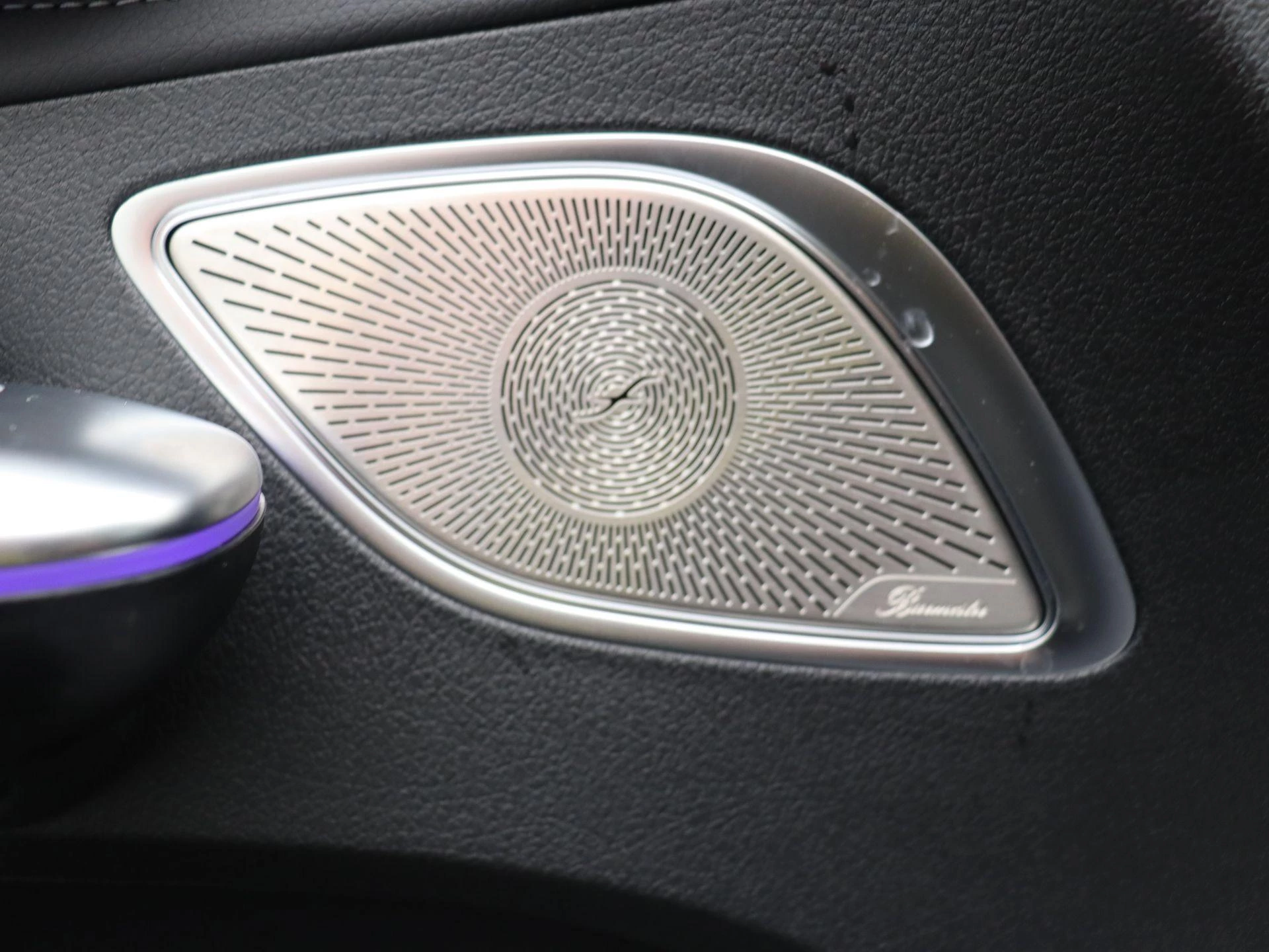 Mercedes-Benz-EQE-image-8