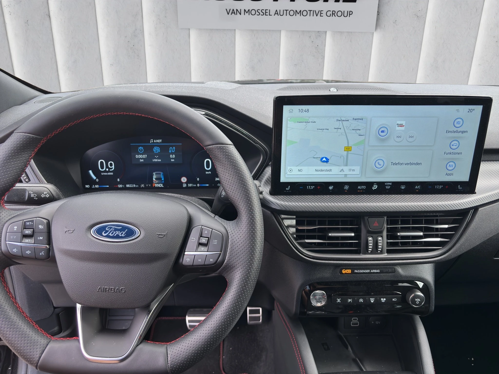 Ford Kuga ST-Line X Aut.*PANO*AHK*360GRAD*LED-MATRIX*NAVI*GRA*WINTER-PKT.