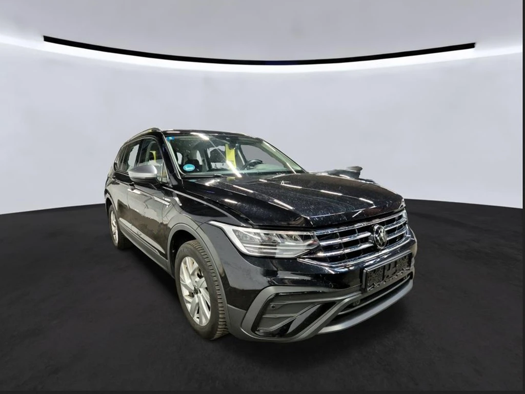 Volkswagen-Tiguan Allspace-image-1