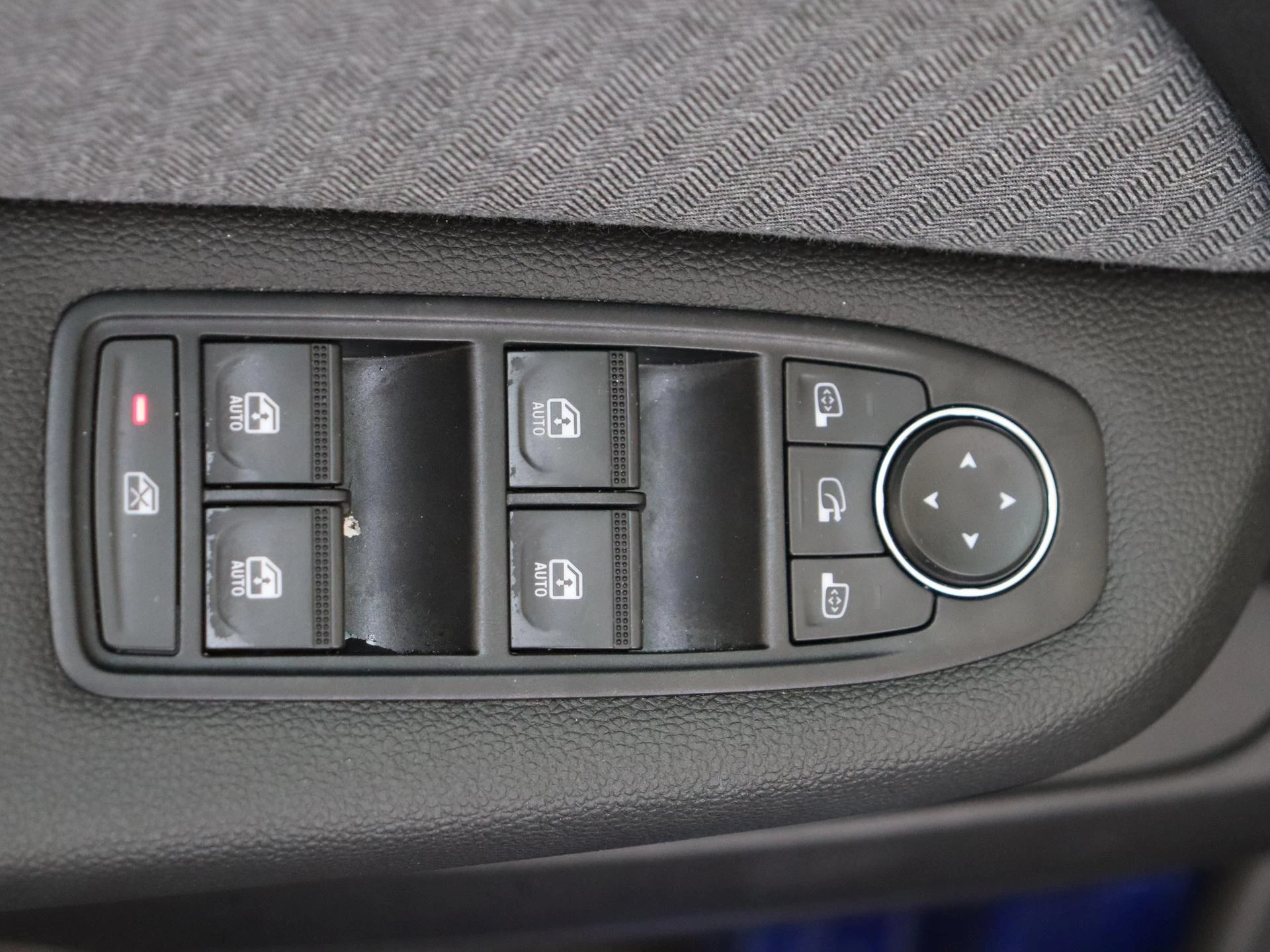 Renault-Clio-image-28