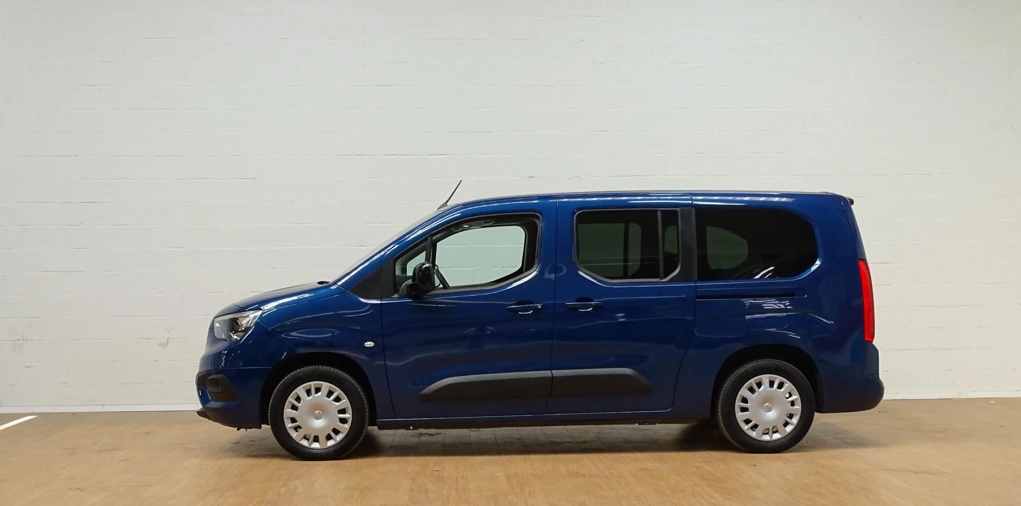 Opel-Combo-e Life-image-5
