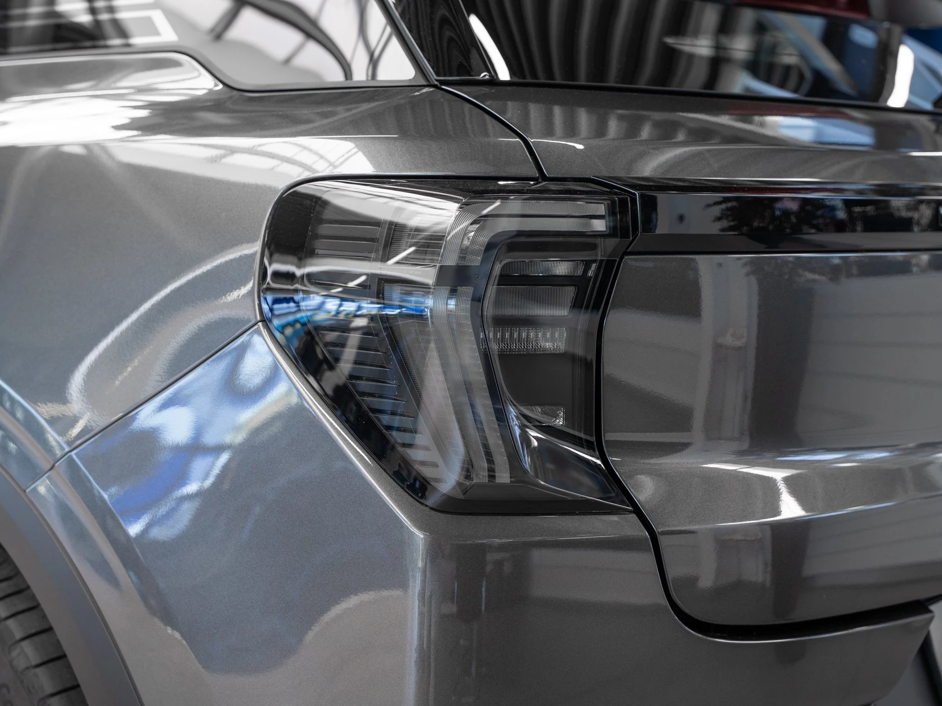 Ford Explorer Premium Extended Range 77kWh RWD WÄRMEPUMPE*AHK*FAS.PKT*KLIMAAUT*LED