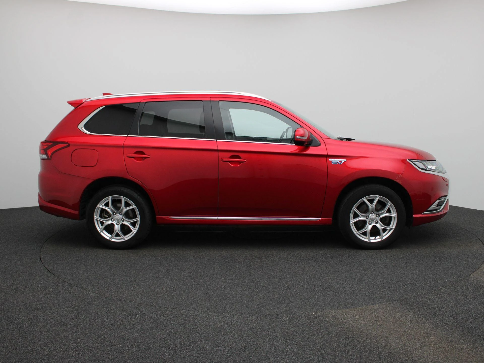 Mitsubishi-Outlander-image-5