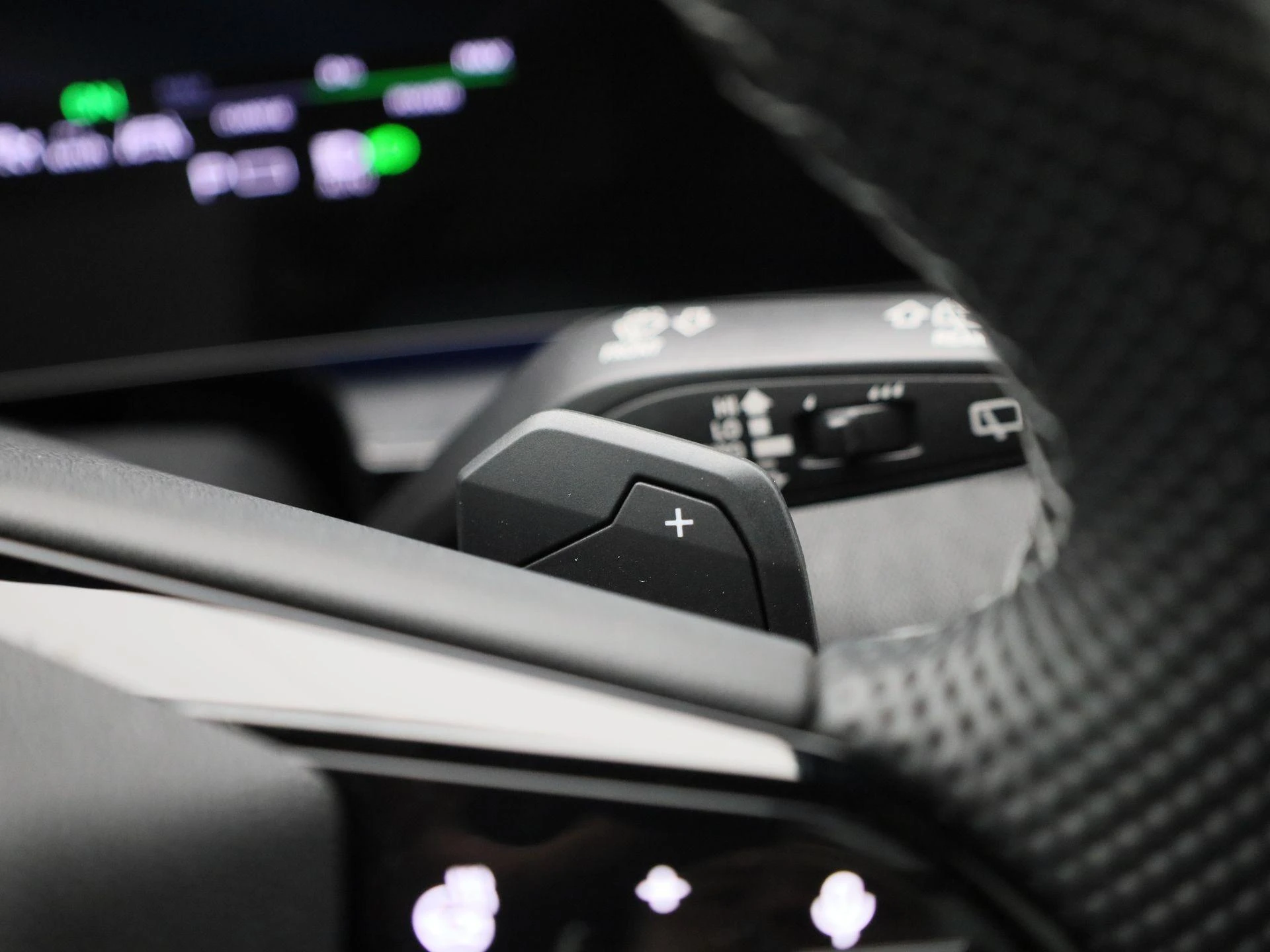Audi-Q6 e-tron-image-30