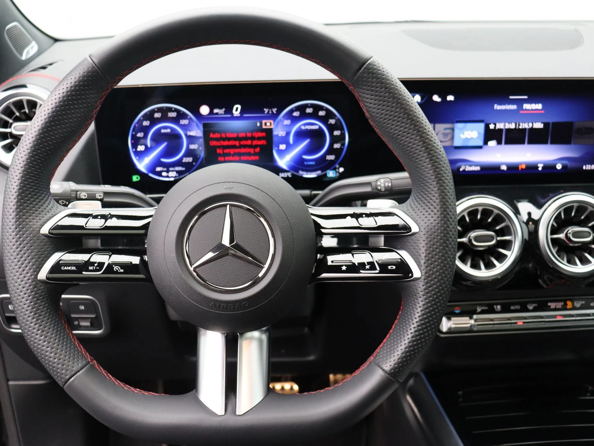 Mercedes-Benz EQA 250+ STAR EDITION + AMG + PANO DAK + BURMESTER + TREKHAAK + HEAD UP