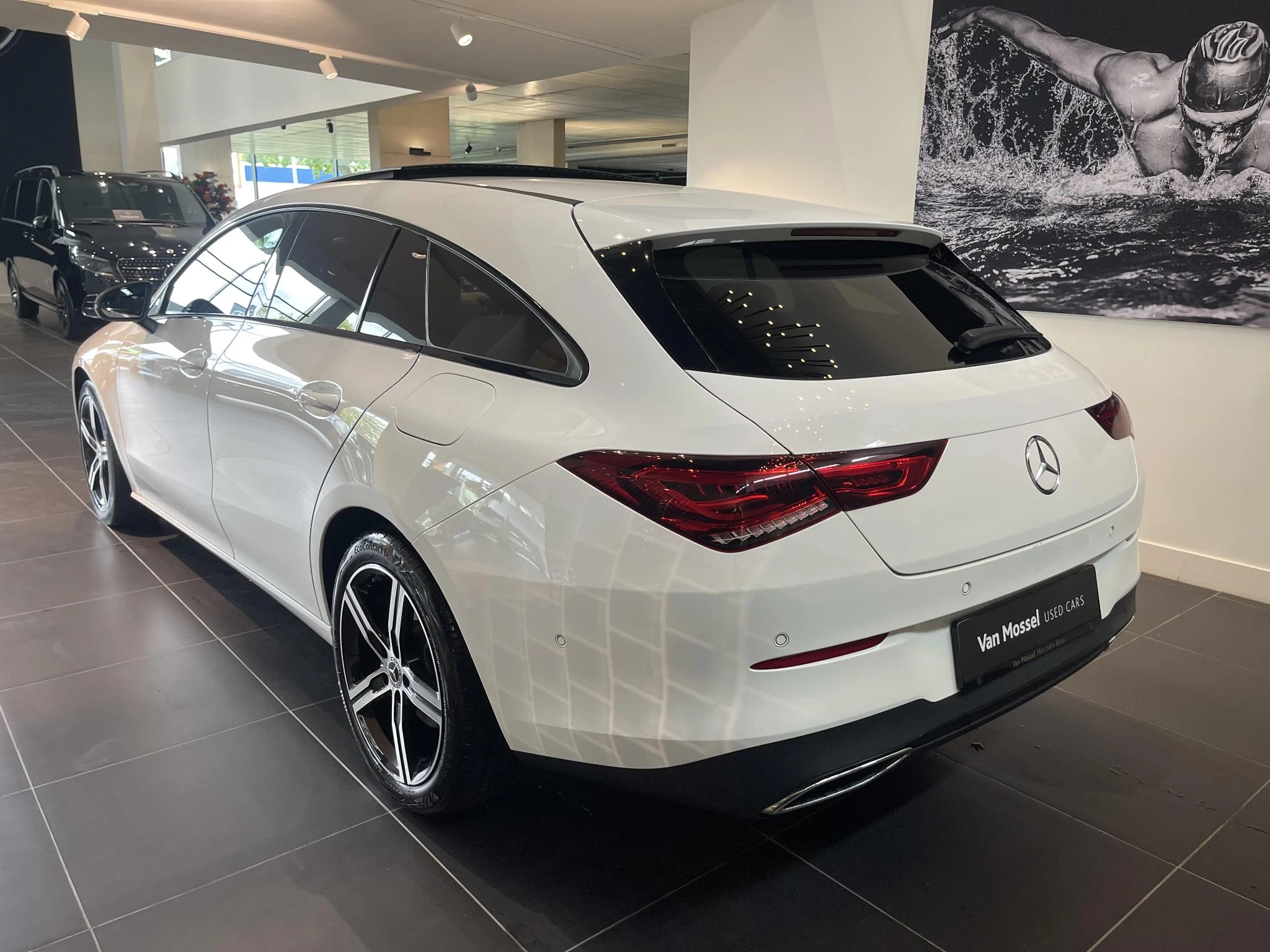 Mercedes-Benz-CLA-image-9