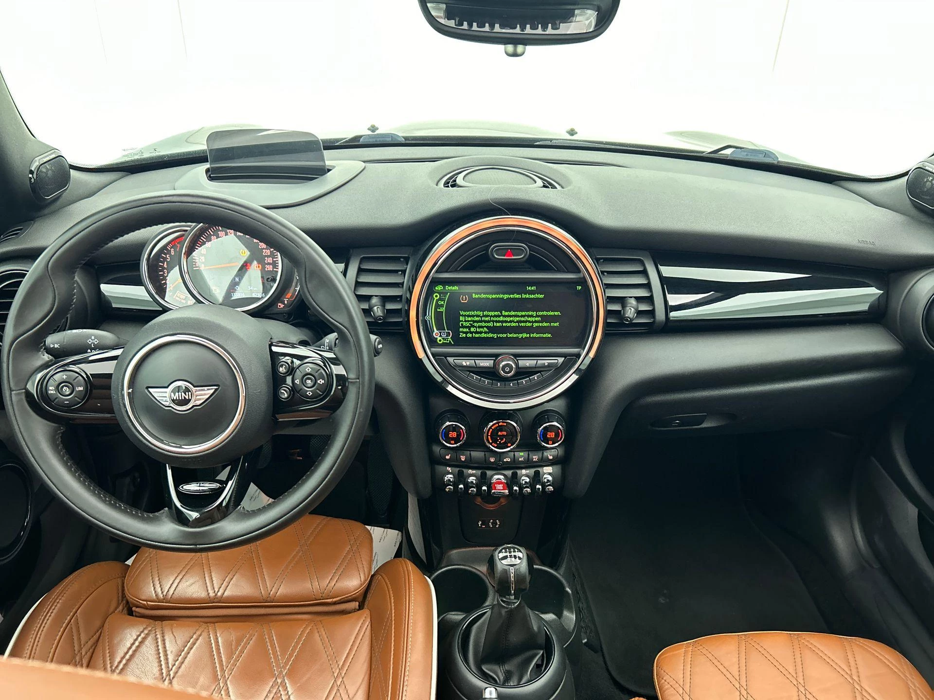 MINI-Cooper Cabrio-image-14