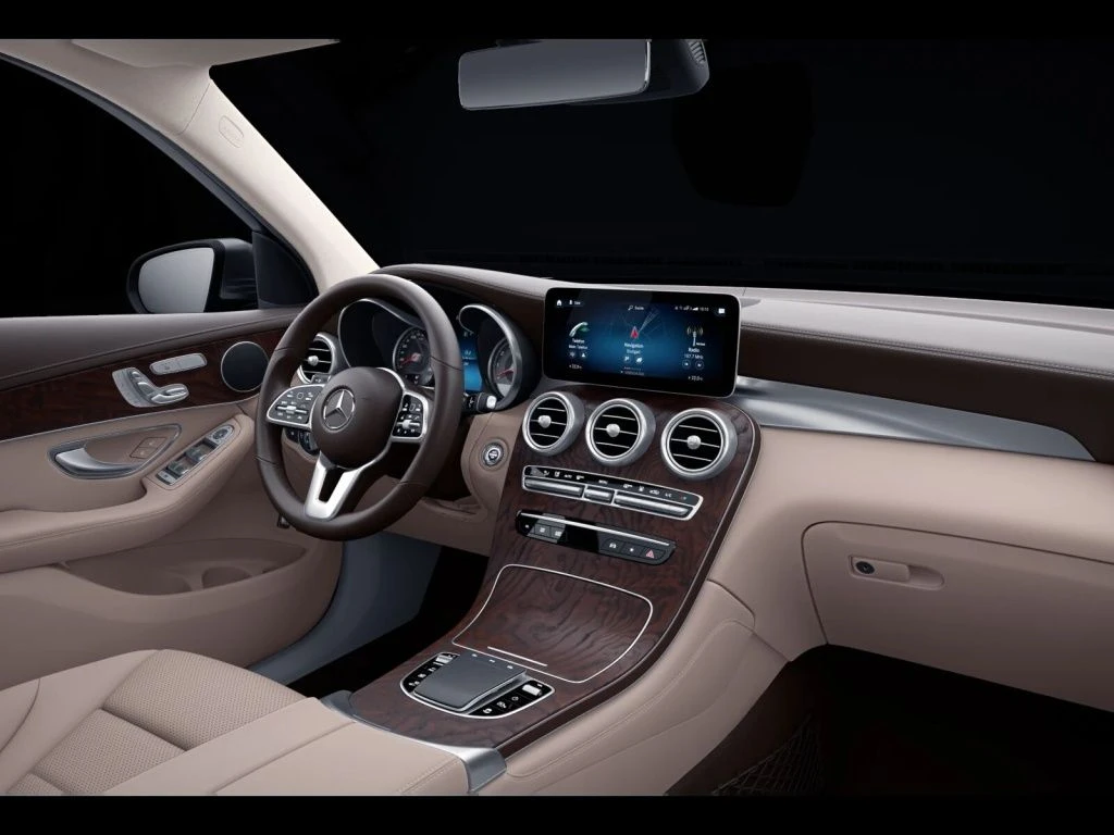 Mercedes-Benz-GLC 300 e-image-12