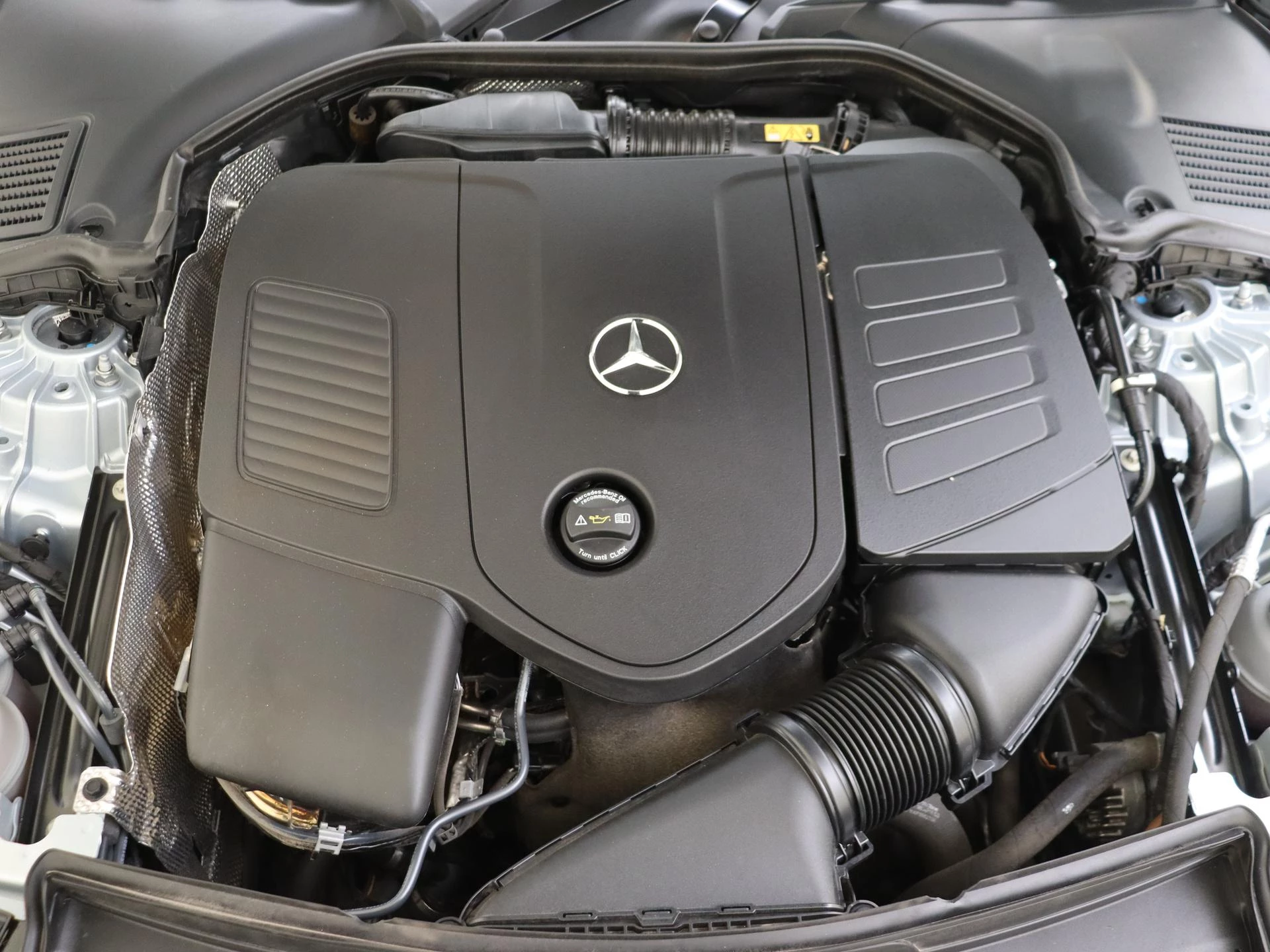 Mercedes-Benz-C-Klasse-image-4