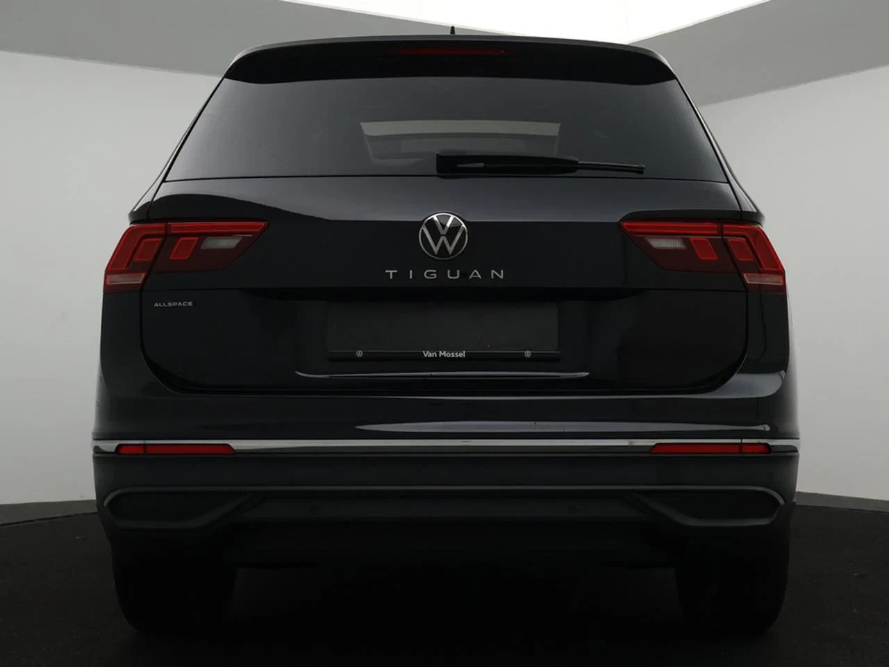 Volkswagen-Tiguan Allspace-image-14