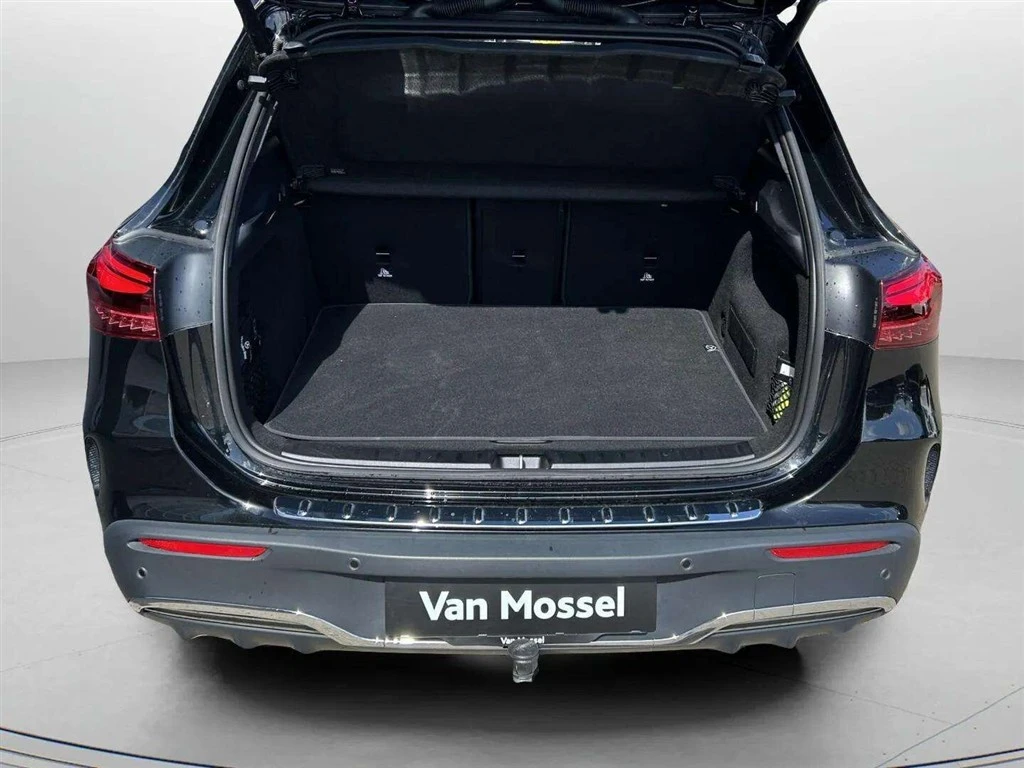 Mercedes-Benz-EQA-image-21