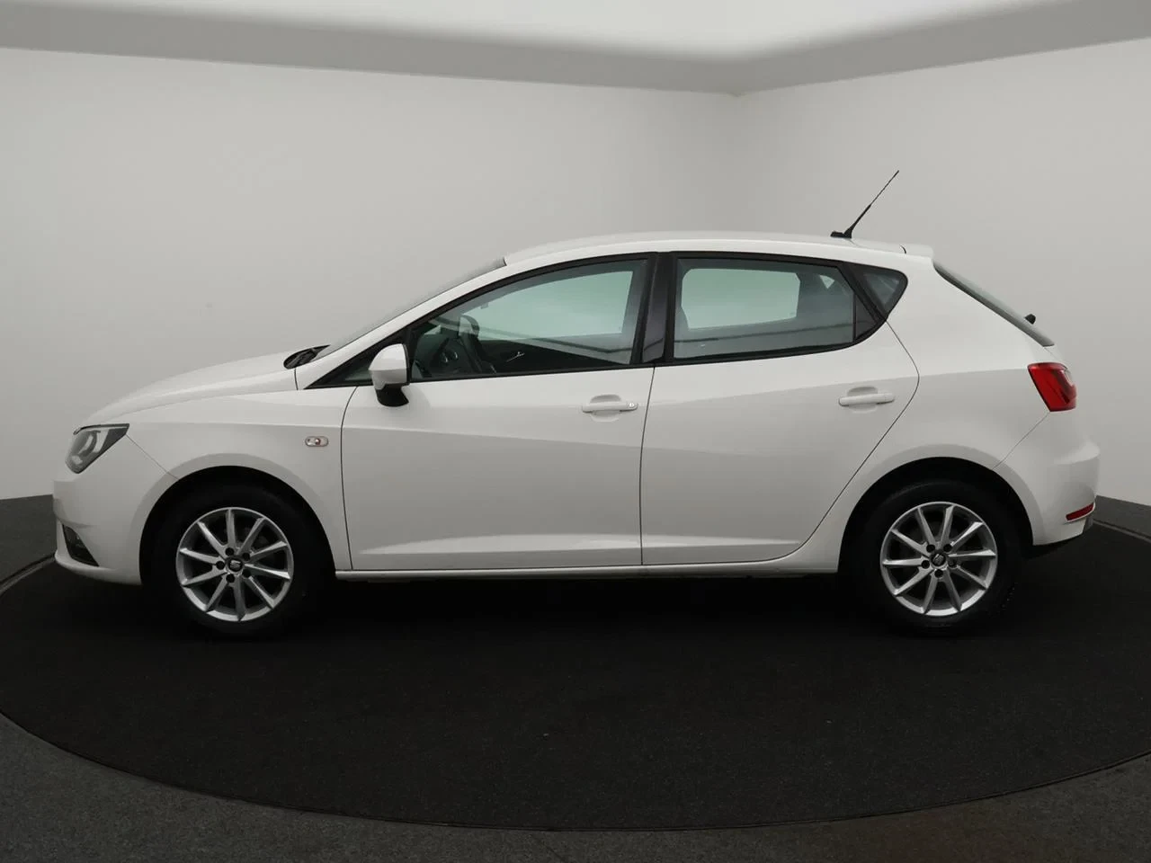 SEAT-Ibiza-image-26