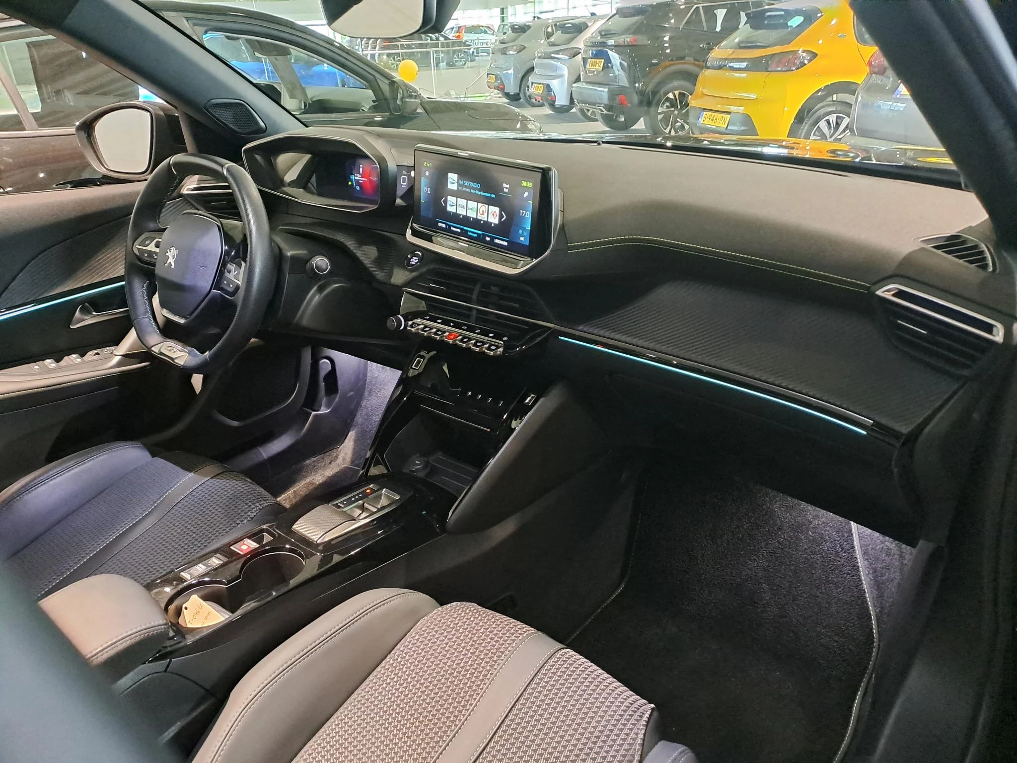 Peugeot e-2008 EV GT 50 kWh