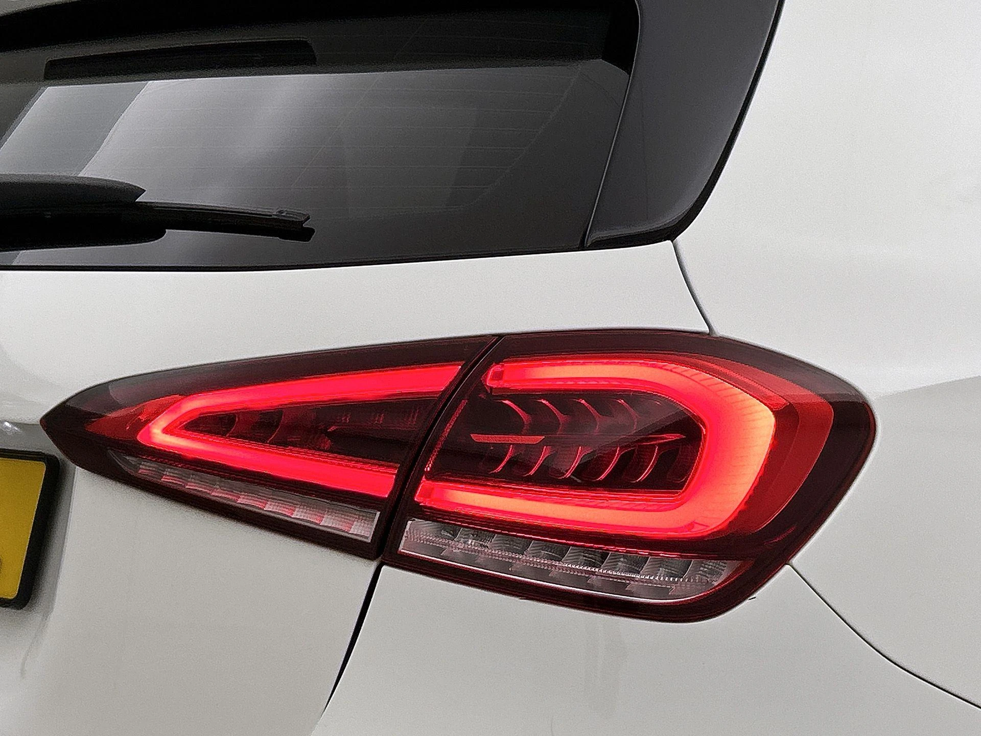 Mercedes-Benz-A-Klasse-image-12