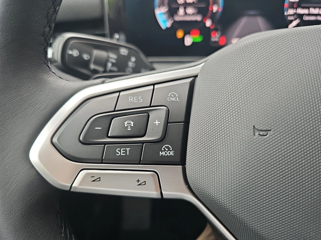 Volkswagen T-Roc 1.5l eTSI Life *ACC*LED