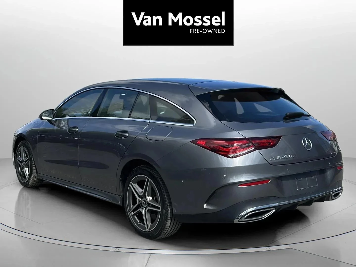 Mercedes-Benz-CLA-image-6