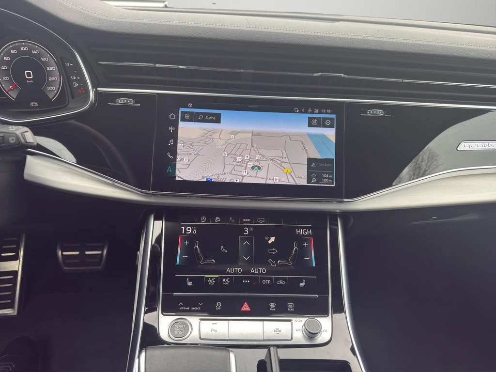 Audi Q8 50 TDI quattro *S-LINE*LUFTFEDERUNG*NAVI*