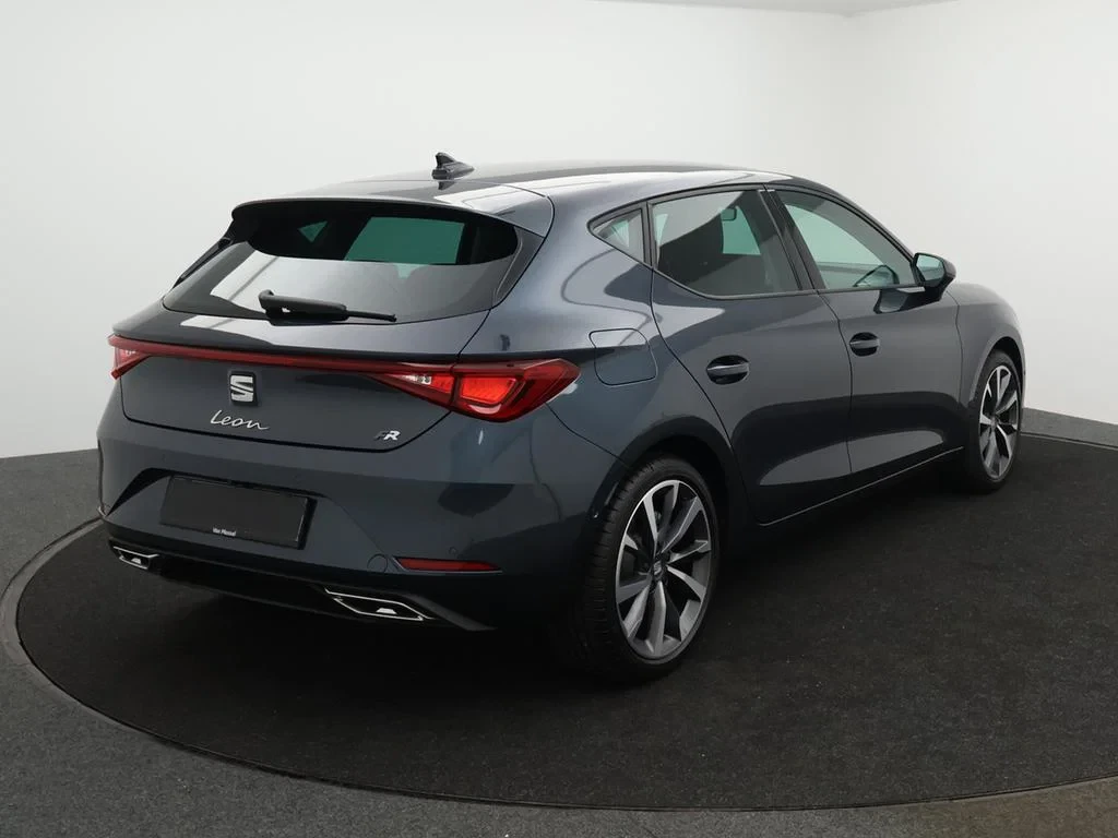 SEAT-Leon-image-1