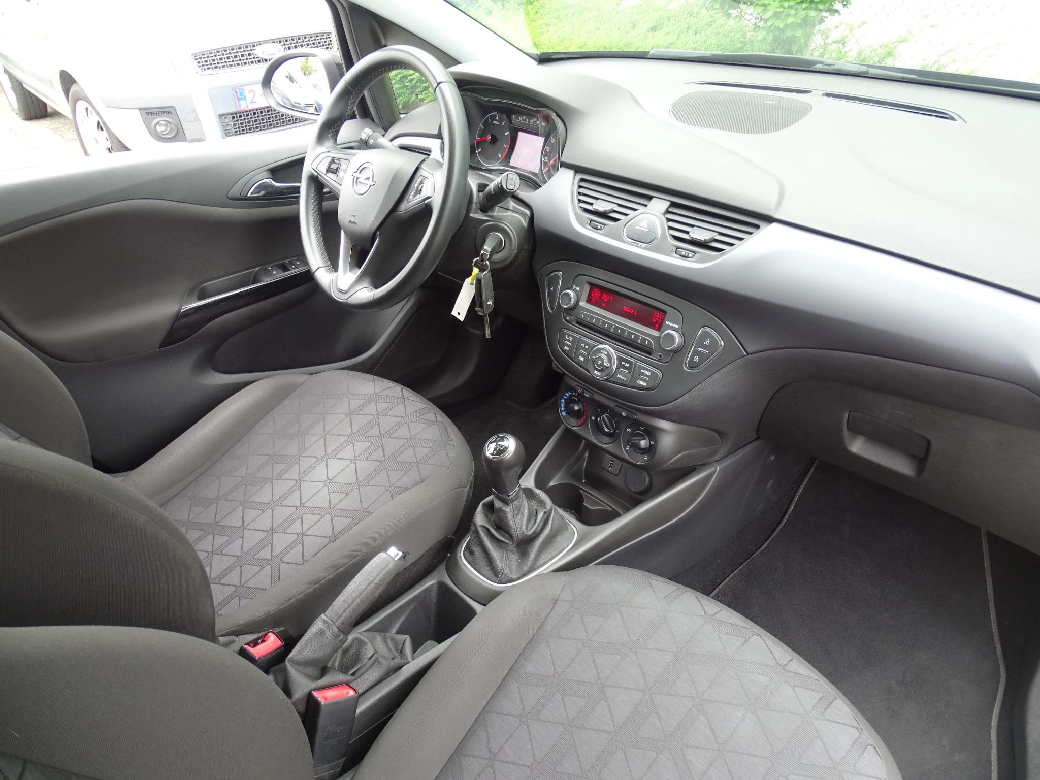 Opel Corsa 1.2 120 Years edition