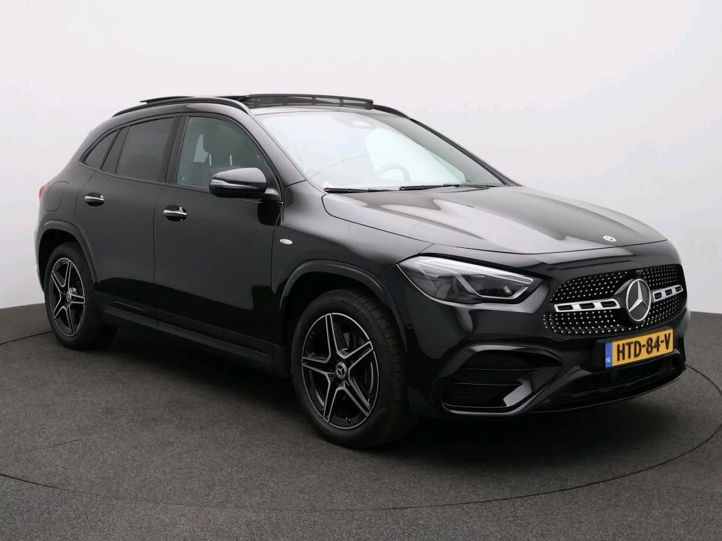 Mercedes-Benz-GLA-image-2