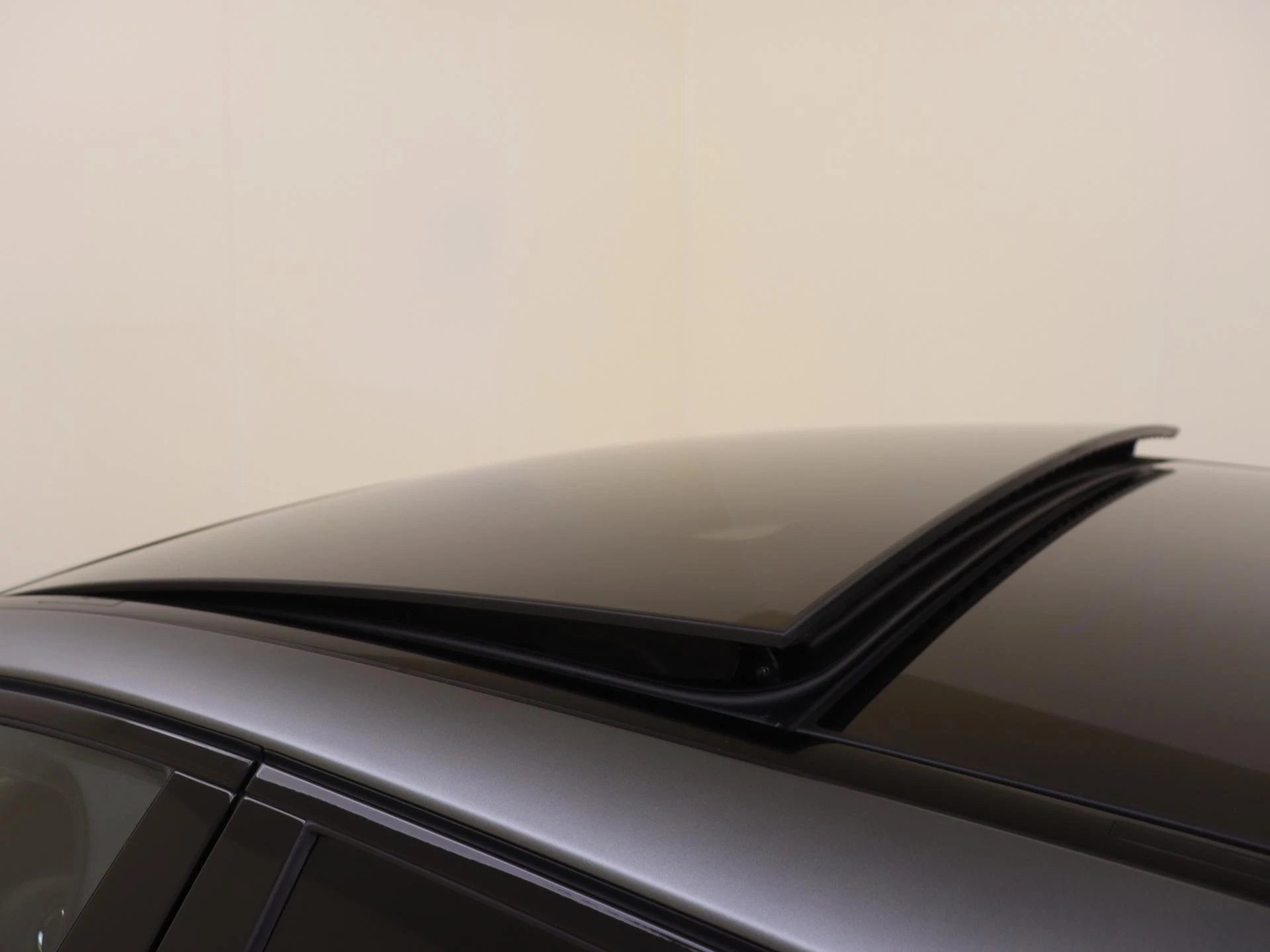 Mercedes-Benz-S-Klasse-image-33
