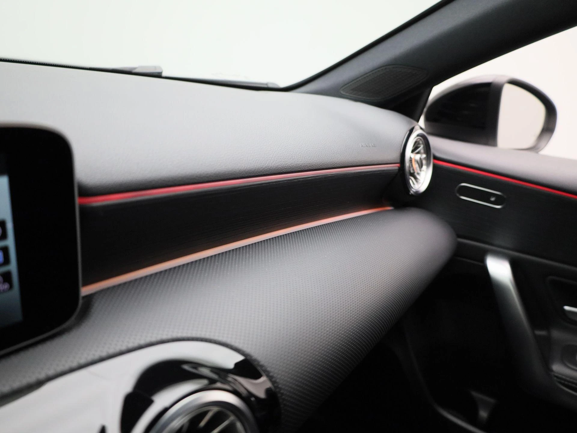 Mercedes-Benz-A-Klasse-image-26