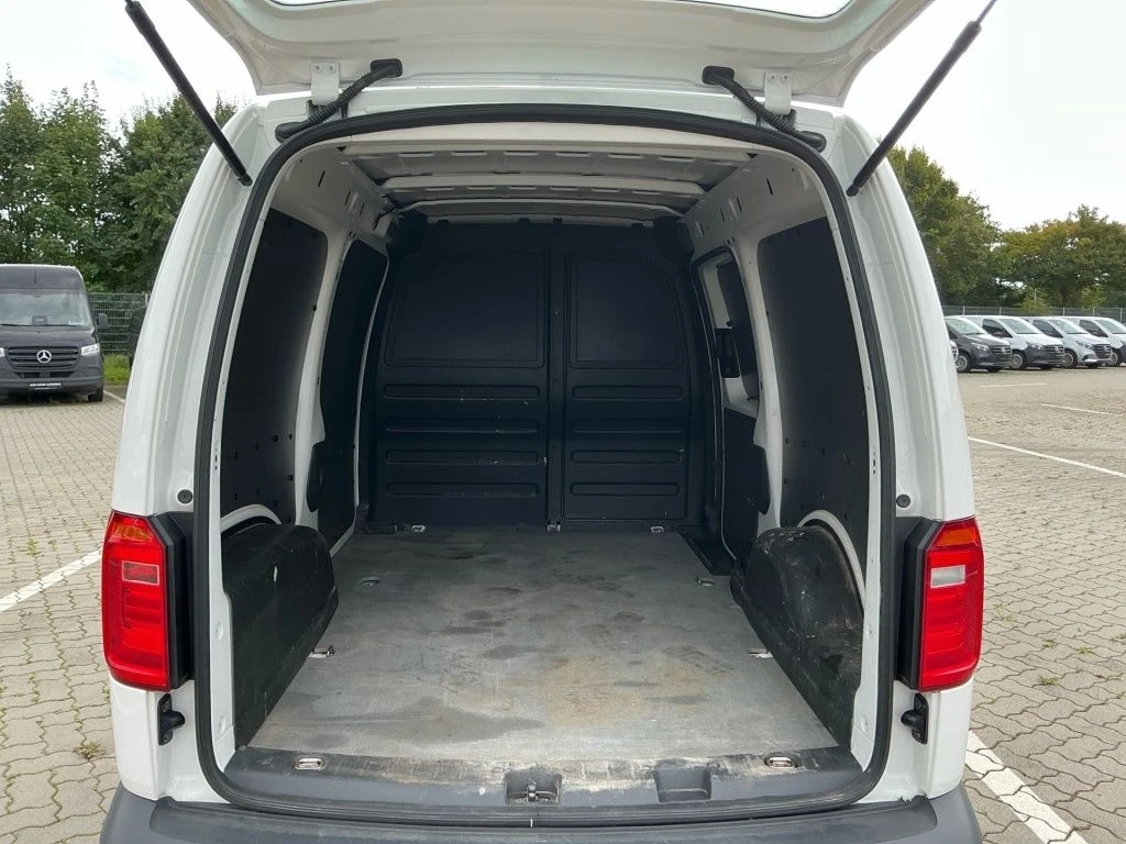 Volkswagen-Caddy-image-8