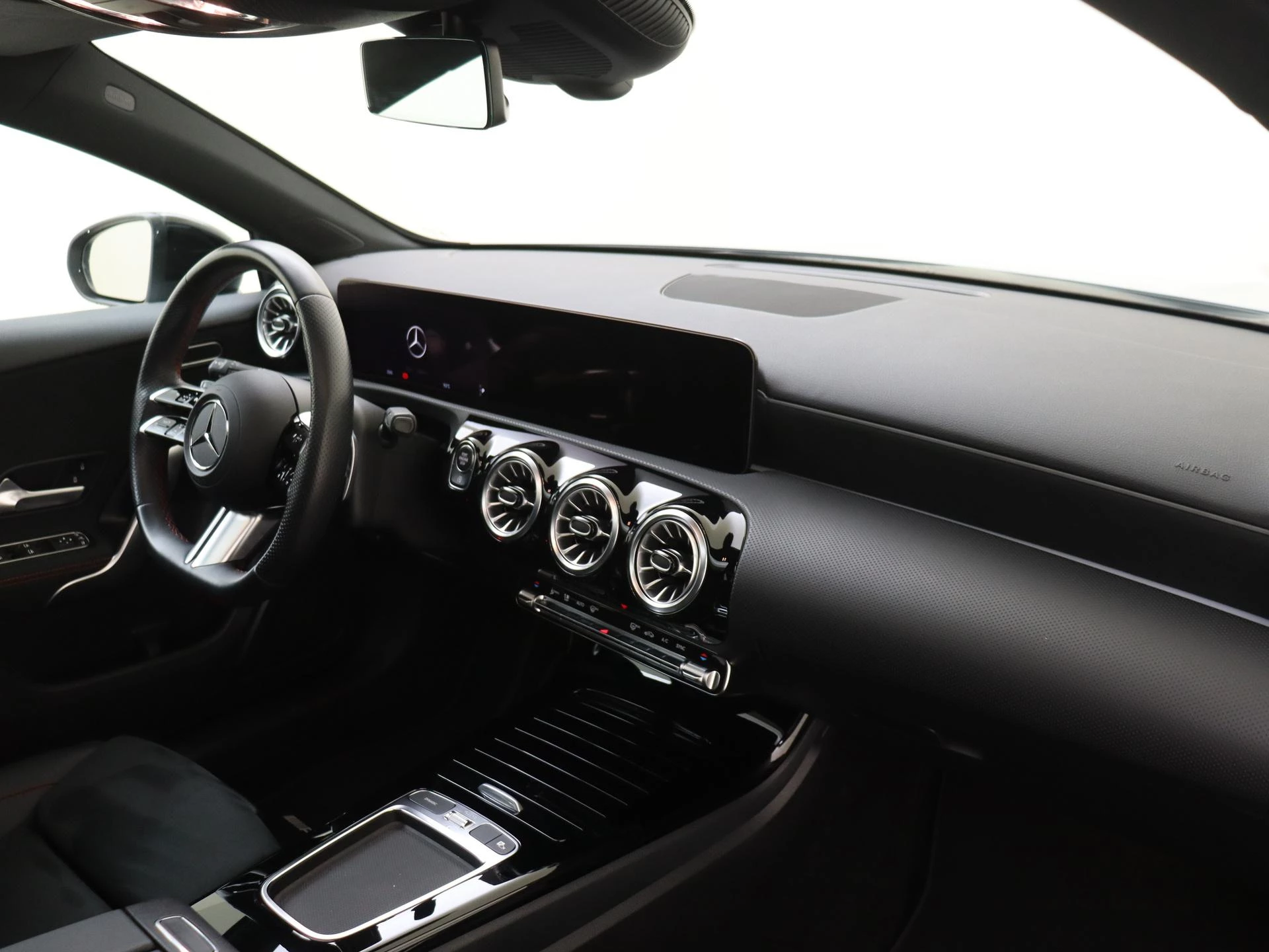 Mercedes-Benz-A-Klasse-image-10