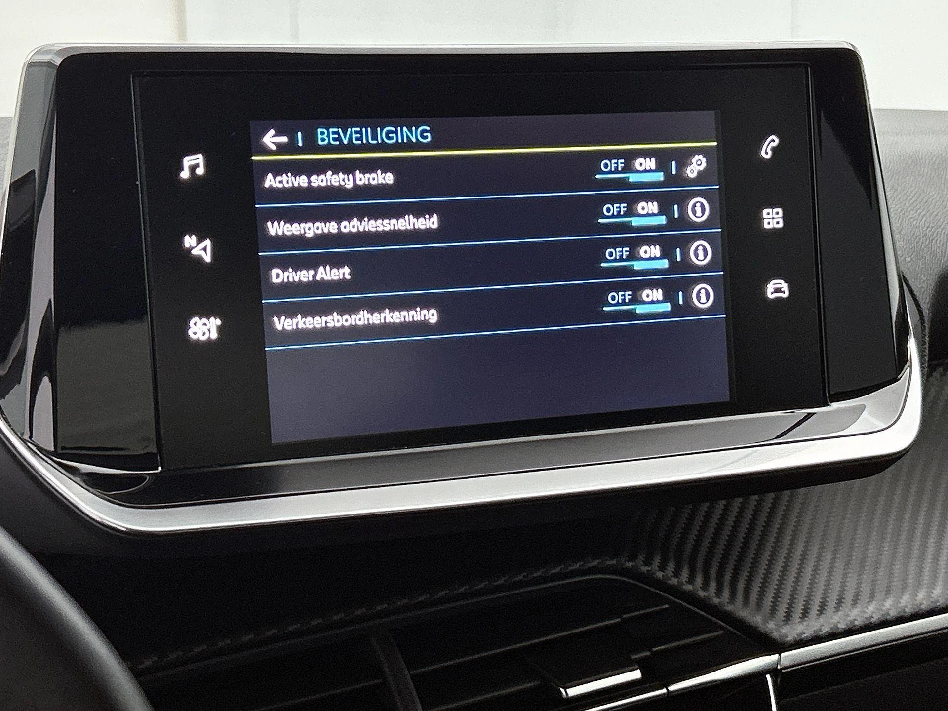 Peugeot e-208 EV Allure 50 kWh