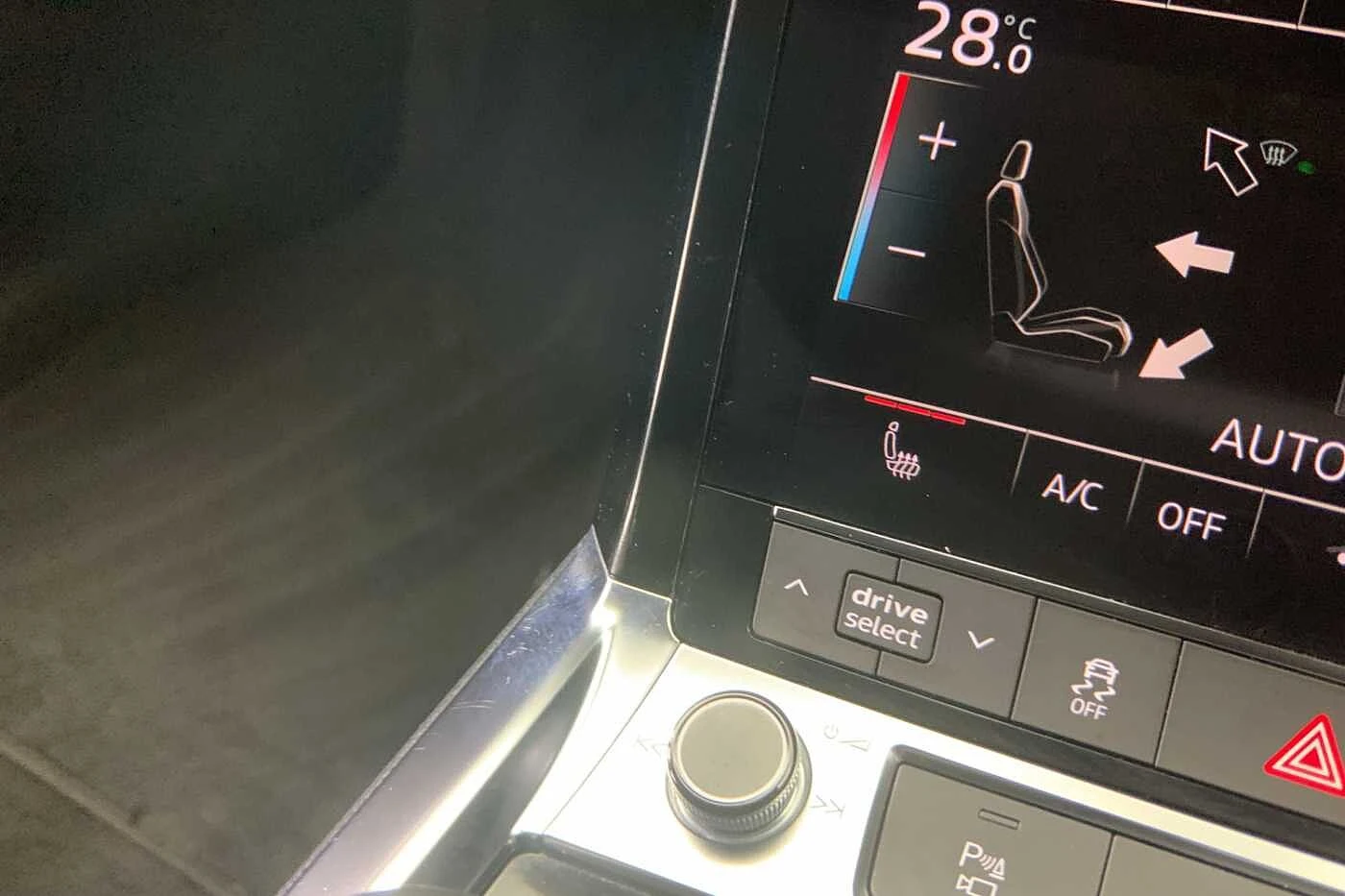 Audi-Q8 e-tron-image-22