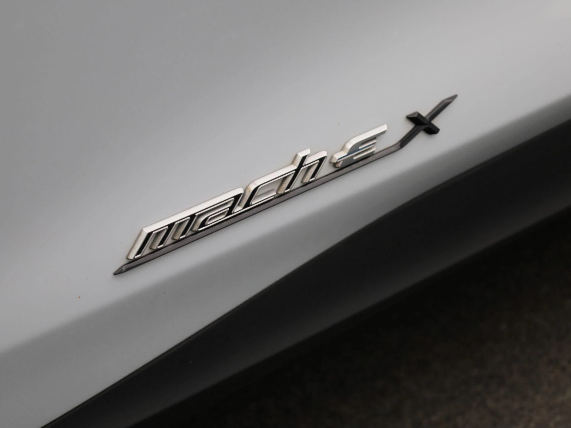 Ford Mustang Mach-E Extended RWD 98 kWh
