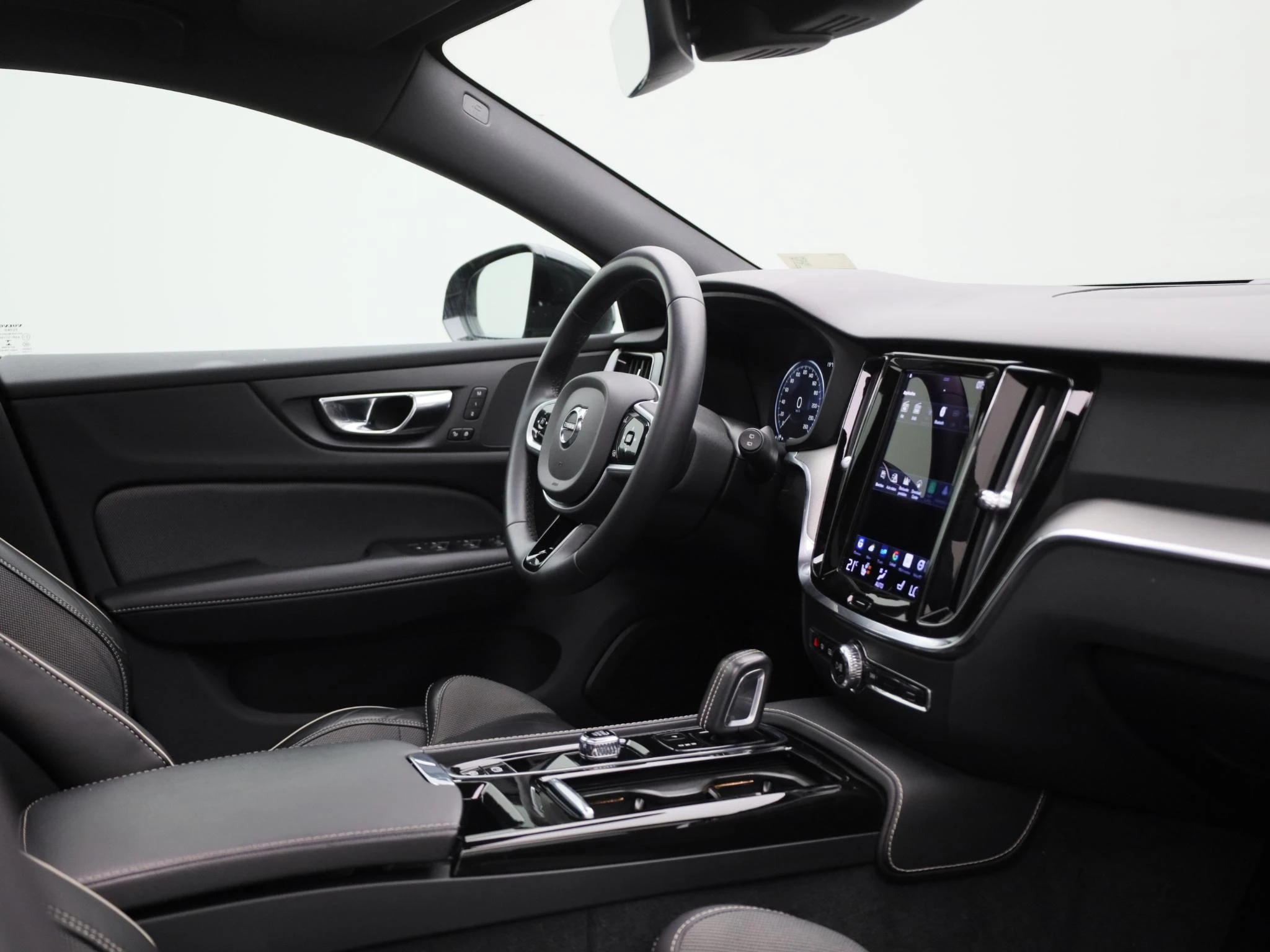 Volvo-V60-image-35