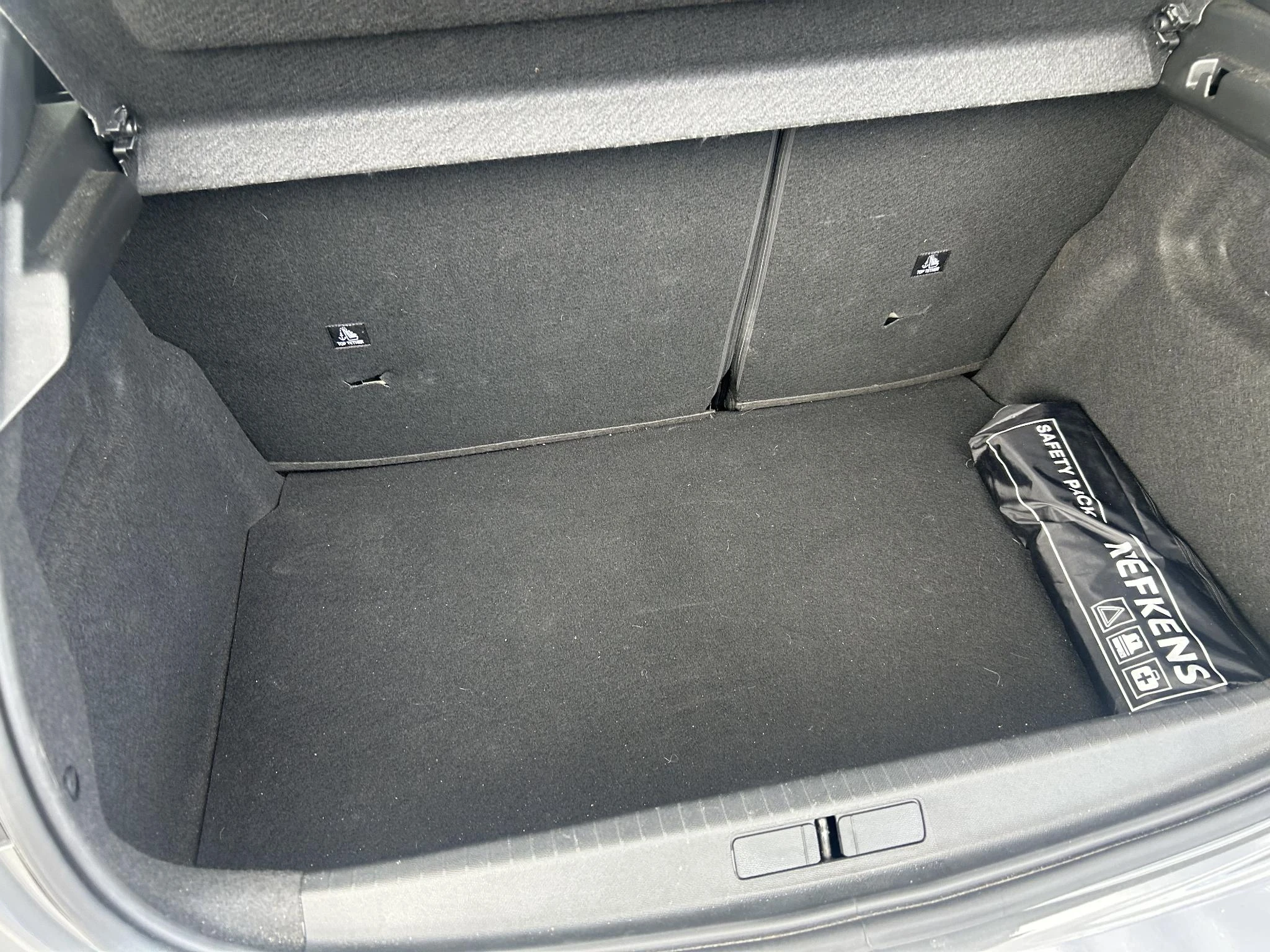 Peugeot-208-image-21