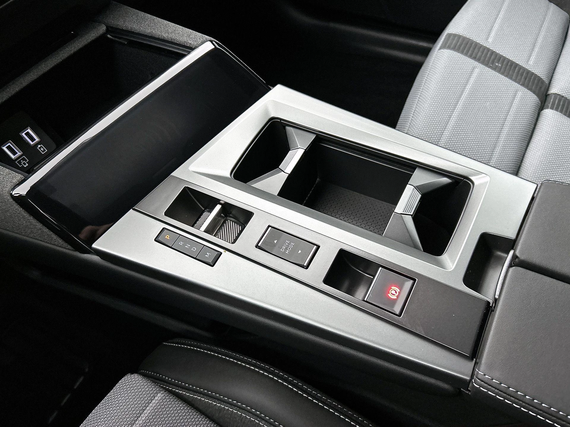 Opel Grandland 1.2 Turbo Hybrid business Edition